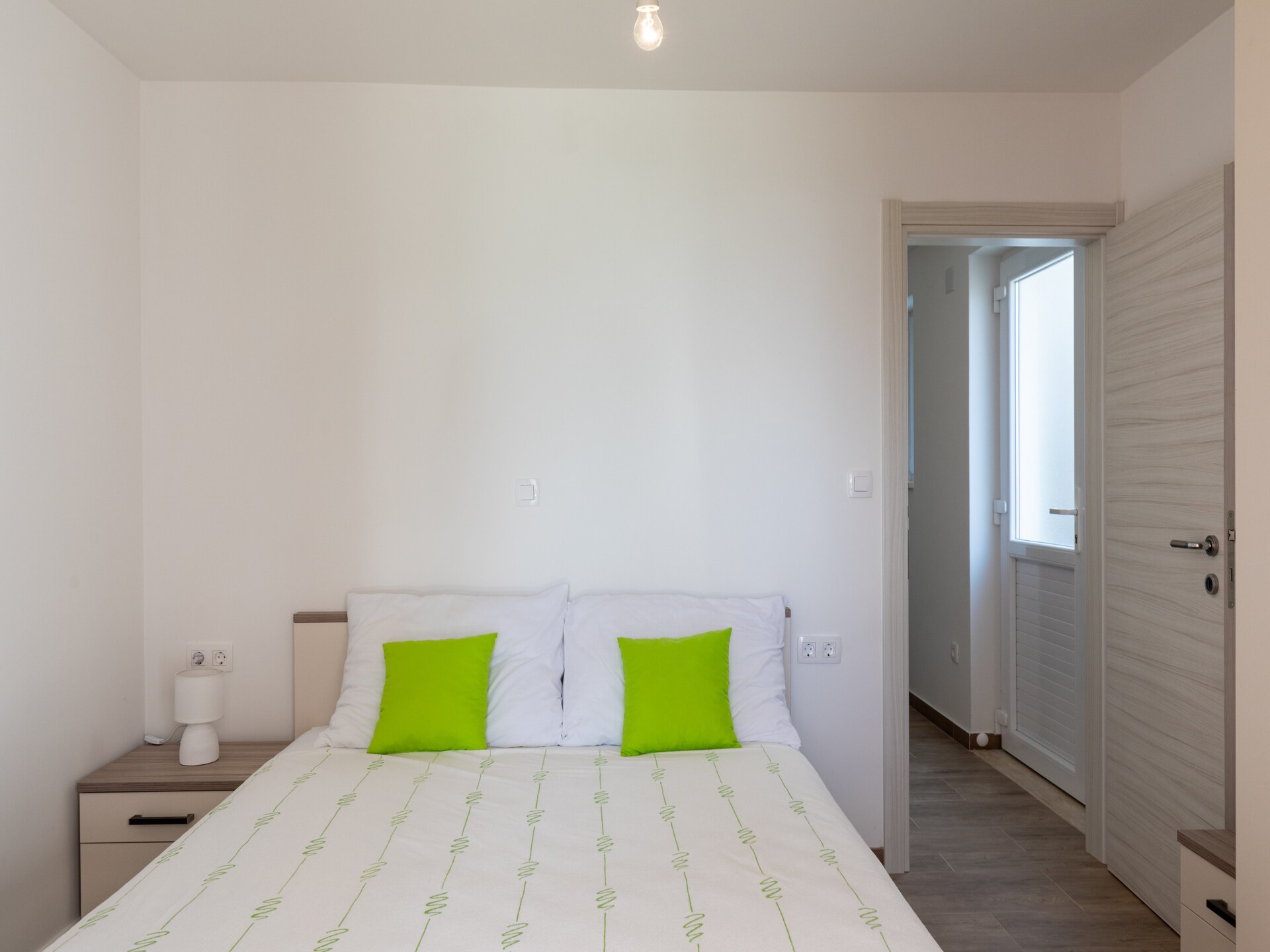 Ruim appartement met zonnig terras op 500 meter van het strand in Mlini - foto 9