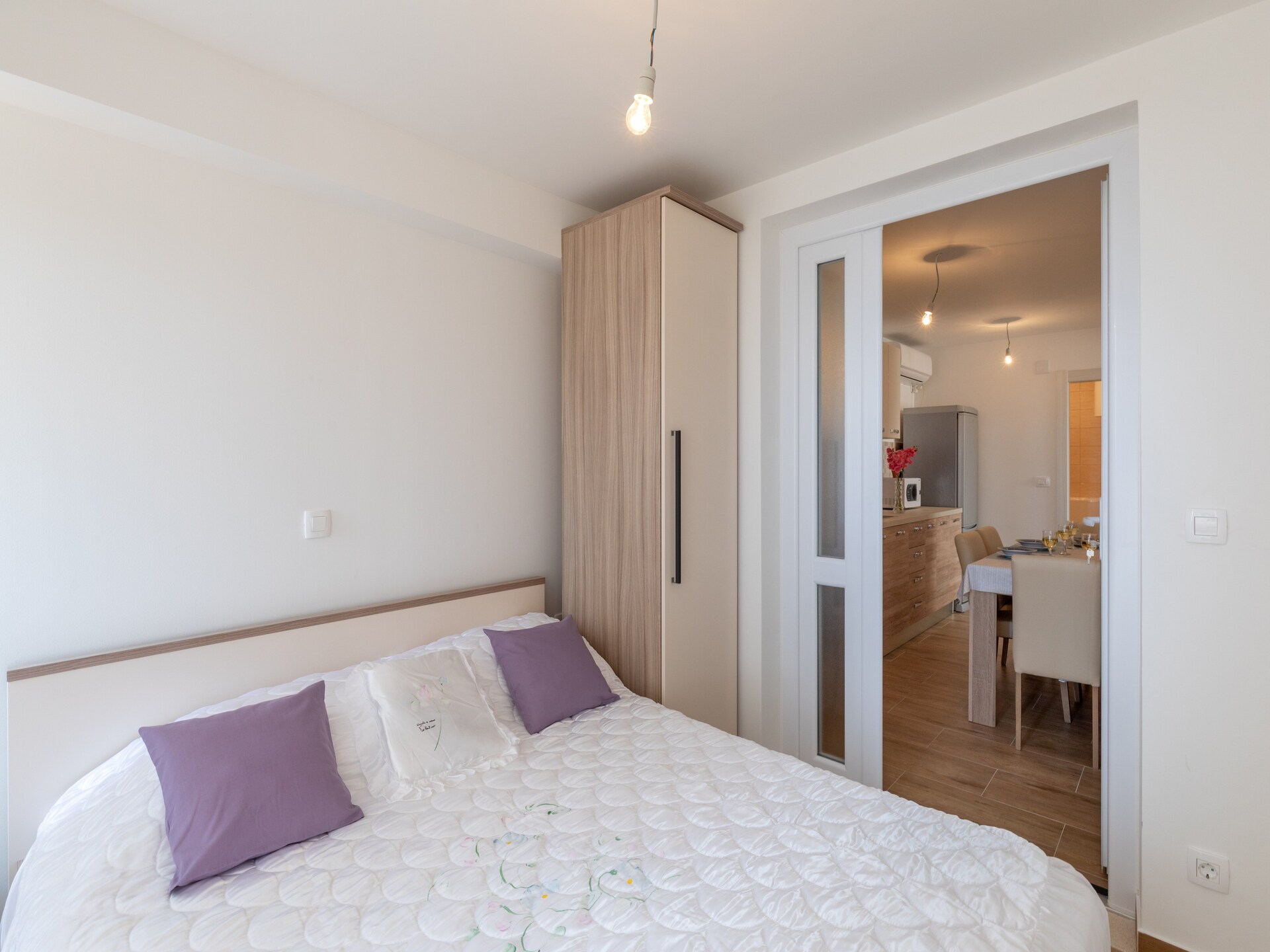 Ruim appartement met zonnig terras op 500 meter van het strand in Mlini - foto 7