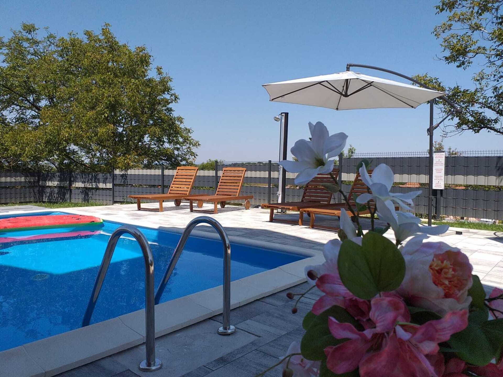 Ruim vakantiehuis met zwembad voor 10 personen nabij Zagreb - foto 18