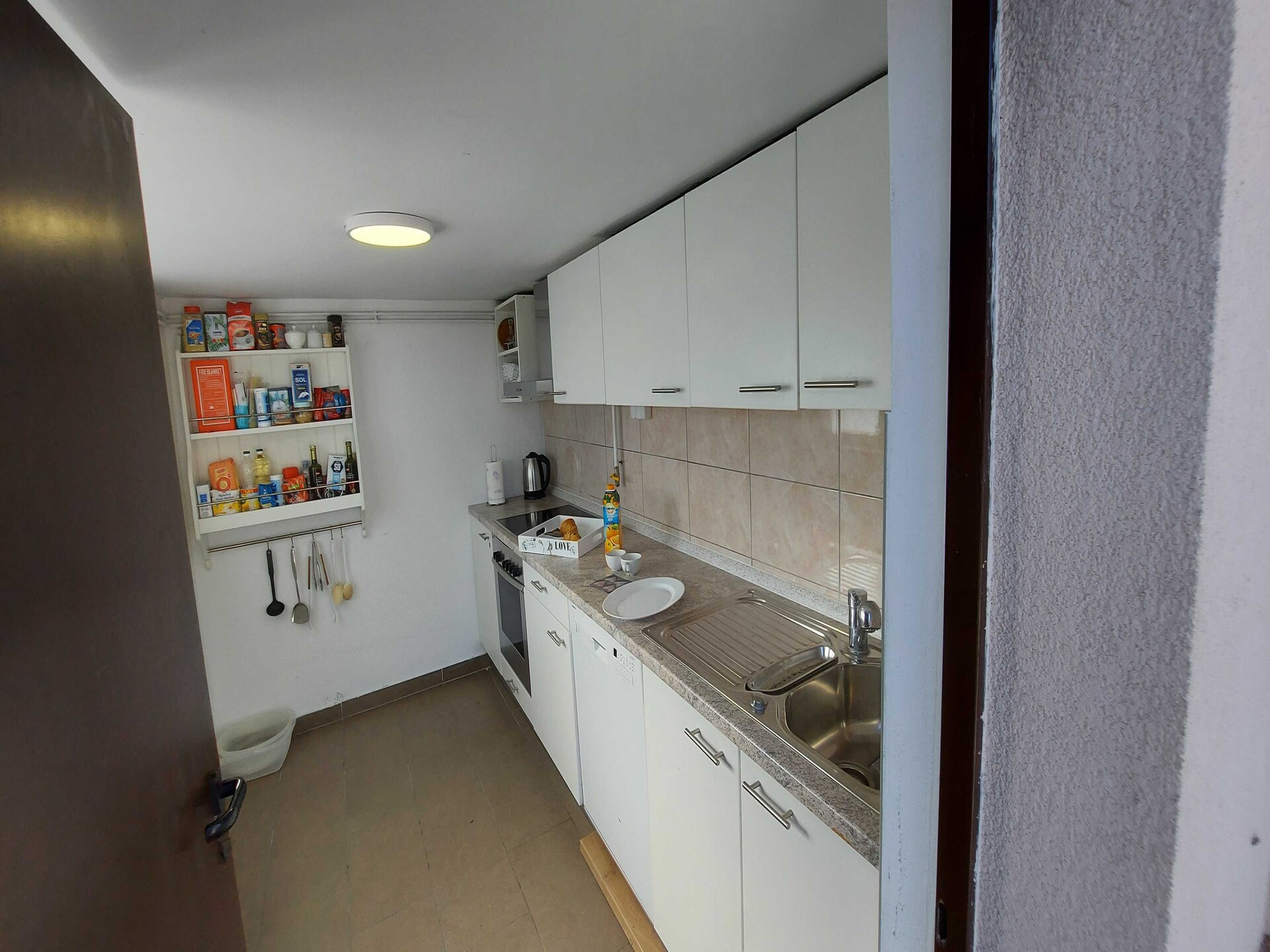 Ruim vakantiehuis met zwembad voor 10 personen nabij Zagreb - foto 3