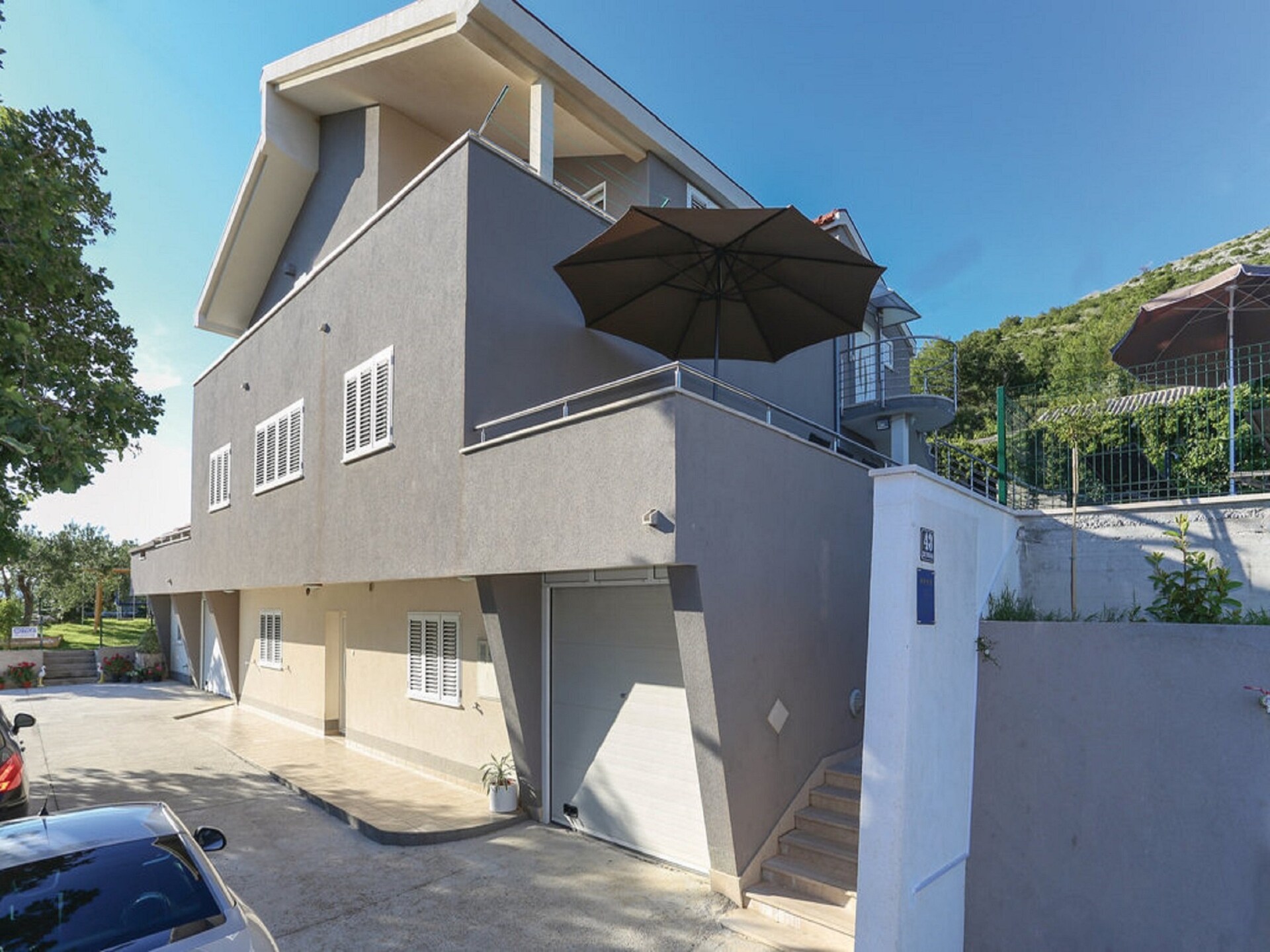 Ruime vier-slaapkamer villa met privézwembad en uitzicht bij Split - foto 22