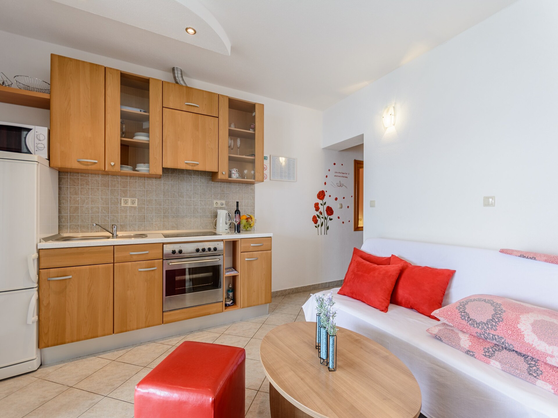 Comfortabel appartement aan zee met terras en uitzicht in Dugi Rat - foto 5