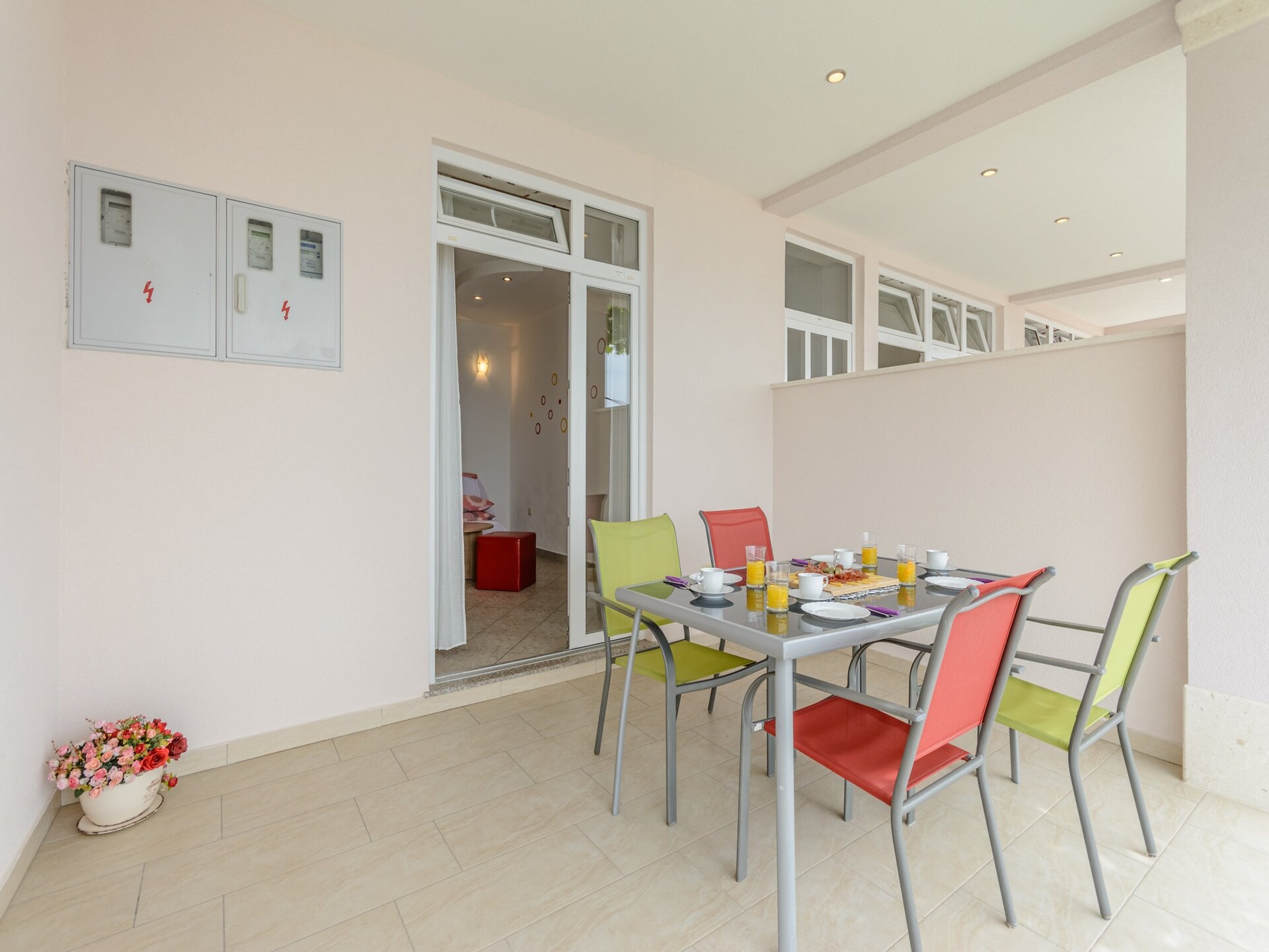 Comfortabel appartement aan zee met terras en uitzicht in Dugi Rat - foto 21