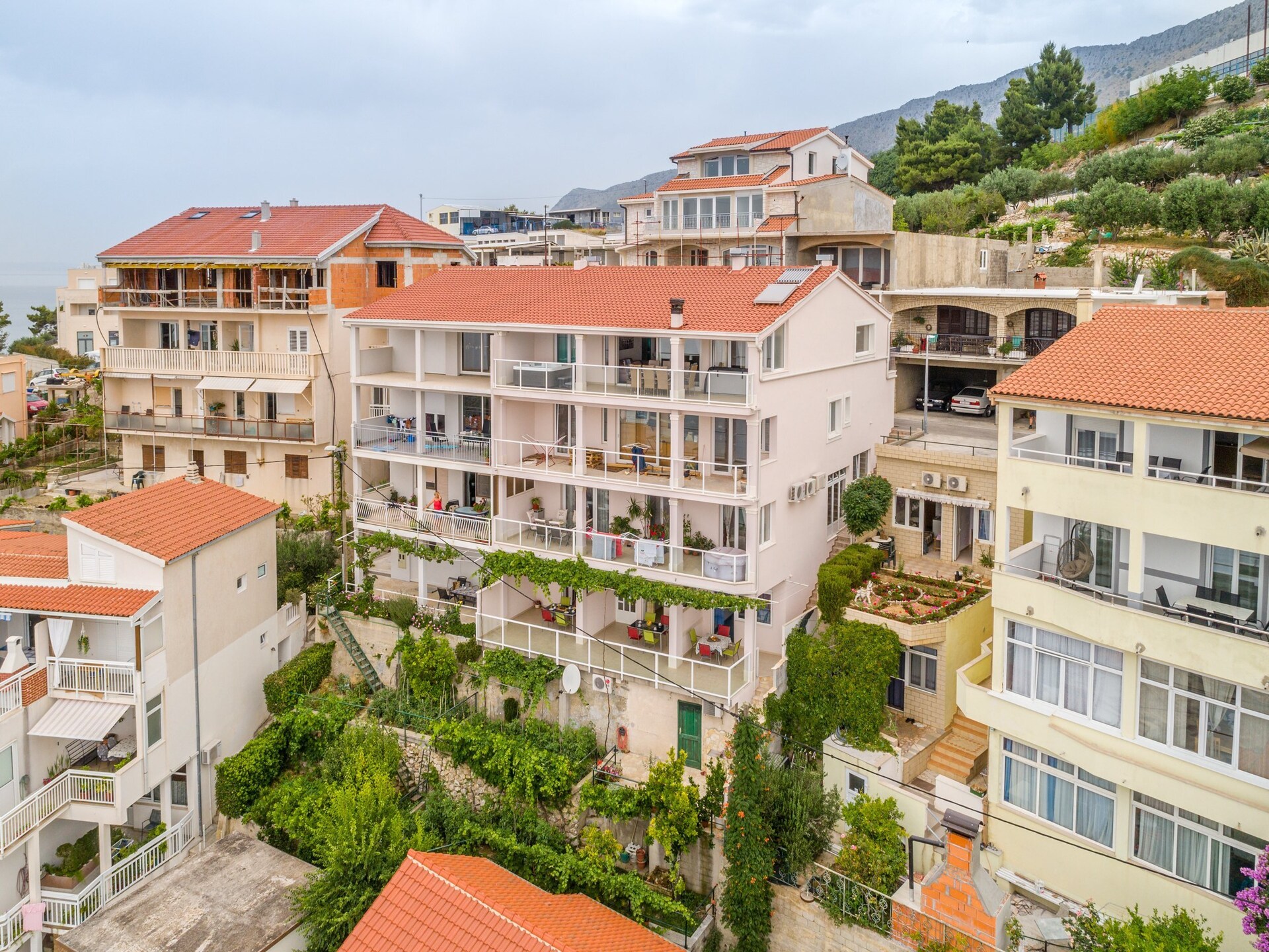 Appartement met zeezicht en terras op 100m van het strand in Dugi Rat - foto 7