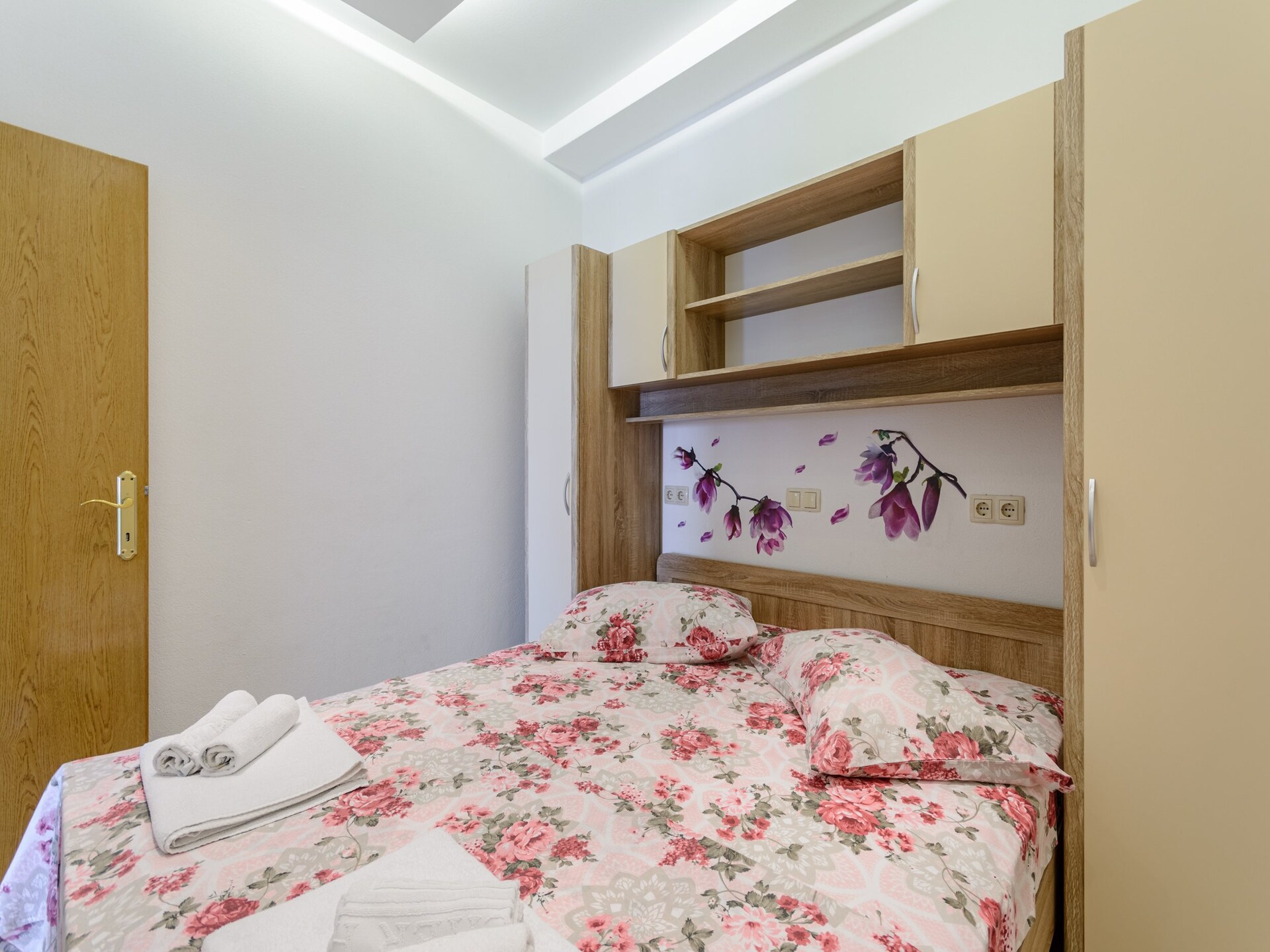 Comfortabel appartement aan zee in Dugi Rat met terras en uitzicht - foto 7