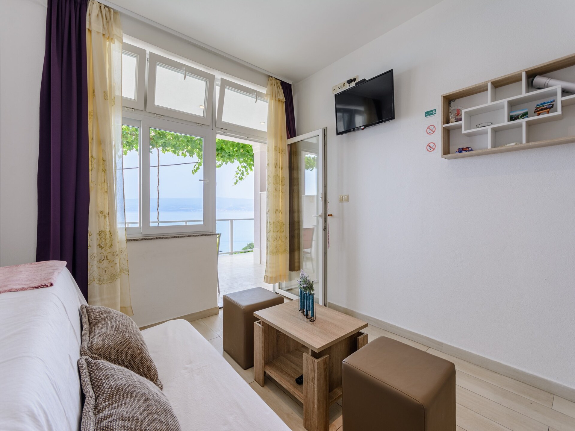 Comfortabel appartement aan zee in Dugi Rat met terras en uitzicht - foto 3