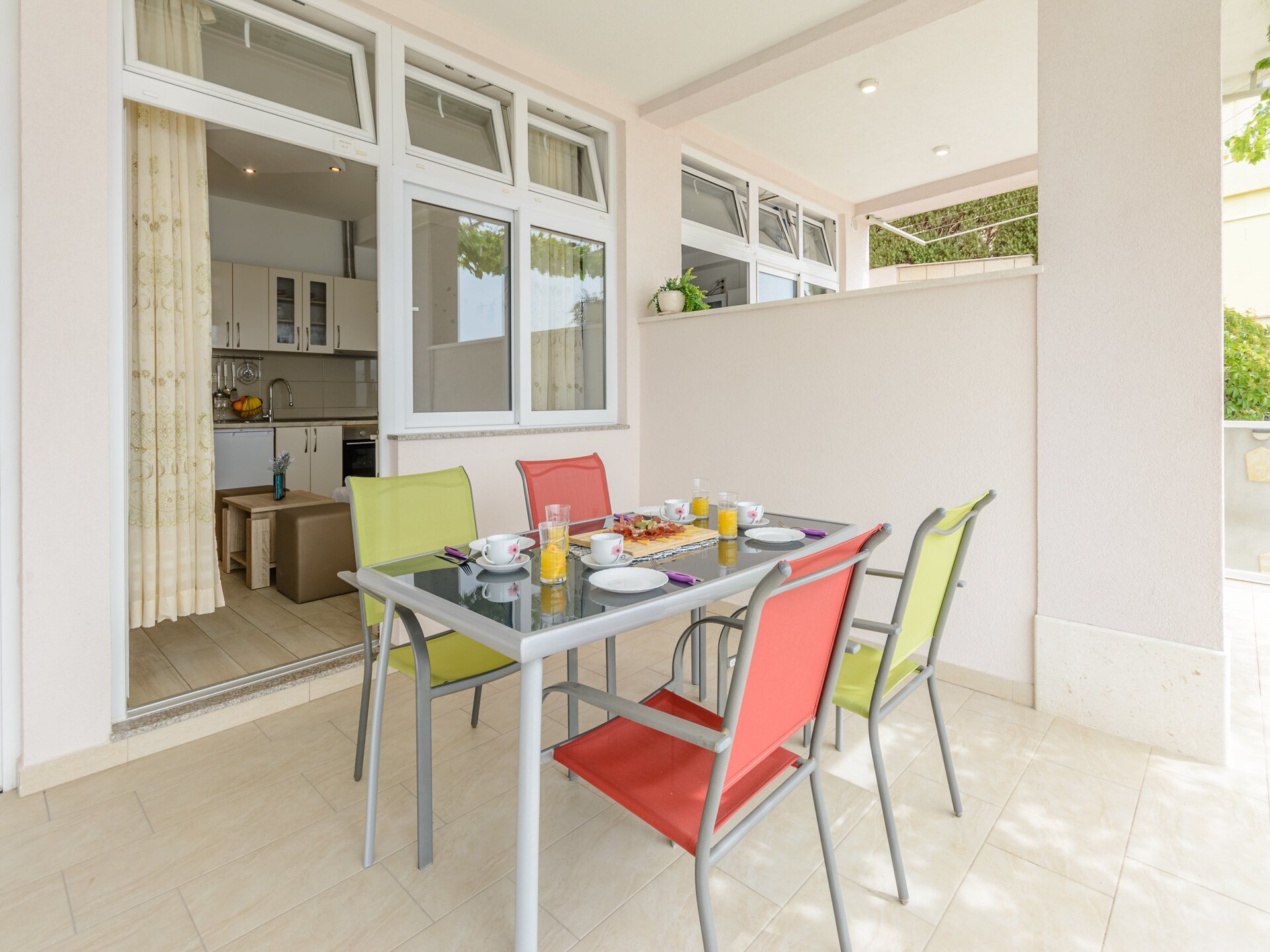 Comfortabel appartement aan zee in Dugi Rat met terras en uitzicht - foto 18
