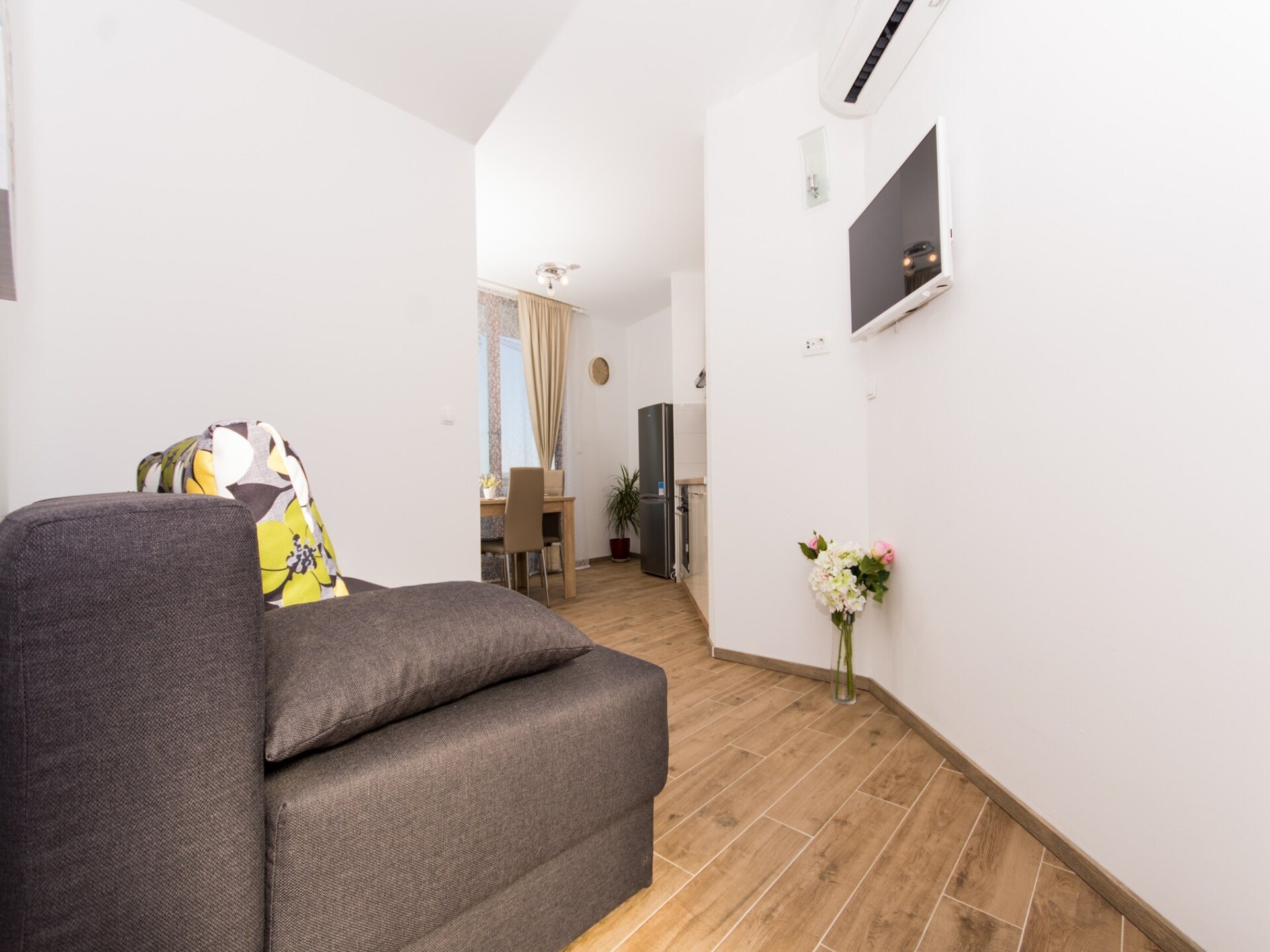 Appartement met zeezicht en gedeeld zwembad op 100m van het strand van Drvenik Veliki - foto 7