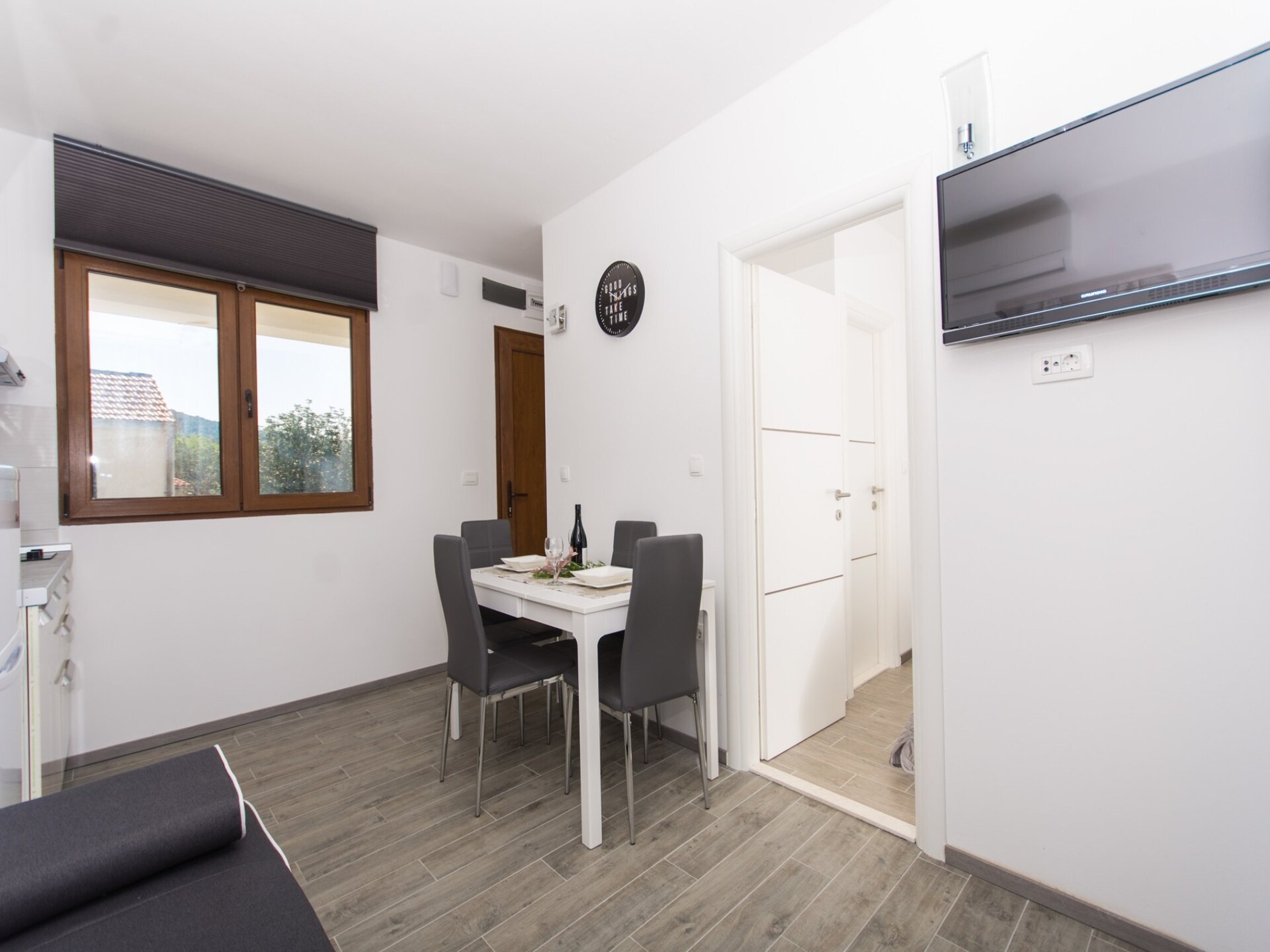 Appartement met zeezicht en gedeeld zwembad op 100m van het strand van Drvenik Veliki - foto 6