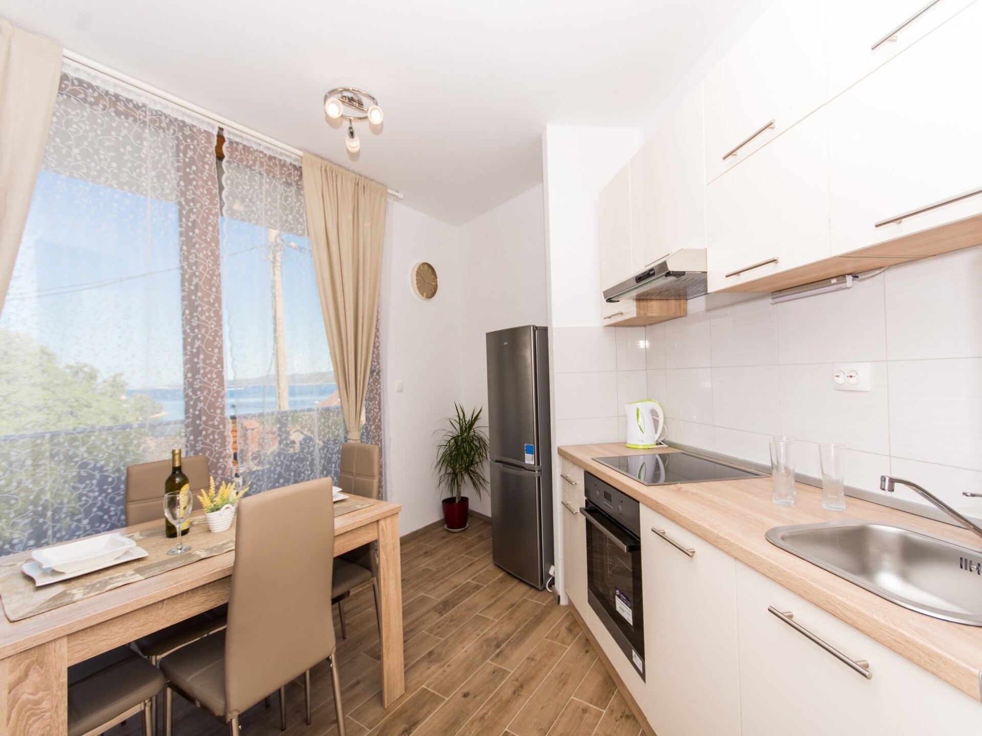 Appartement met zeezicht en zwembad op 100m van het strand van Drvenik Veliki - foto 15