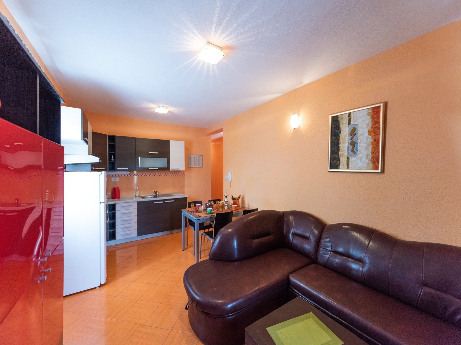 Ruim appartement met balkon vlakbij zee in Vinisce - foto 2