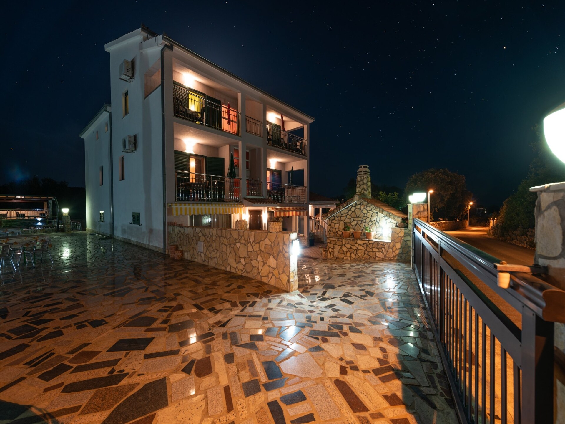 Aan het strand: Ruim appartement in Vinišće voor 4 personen - foto 12