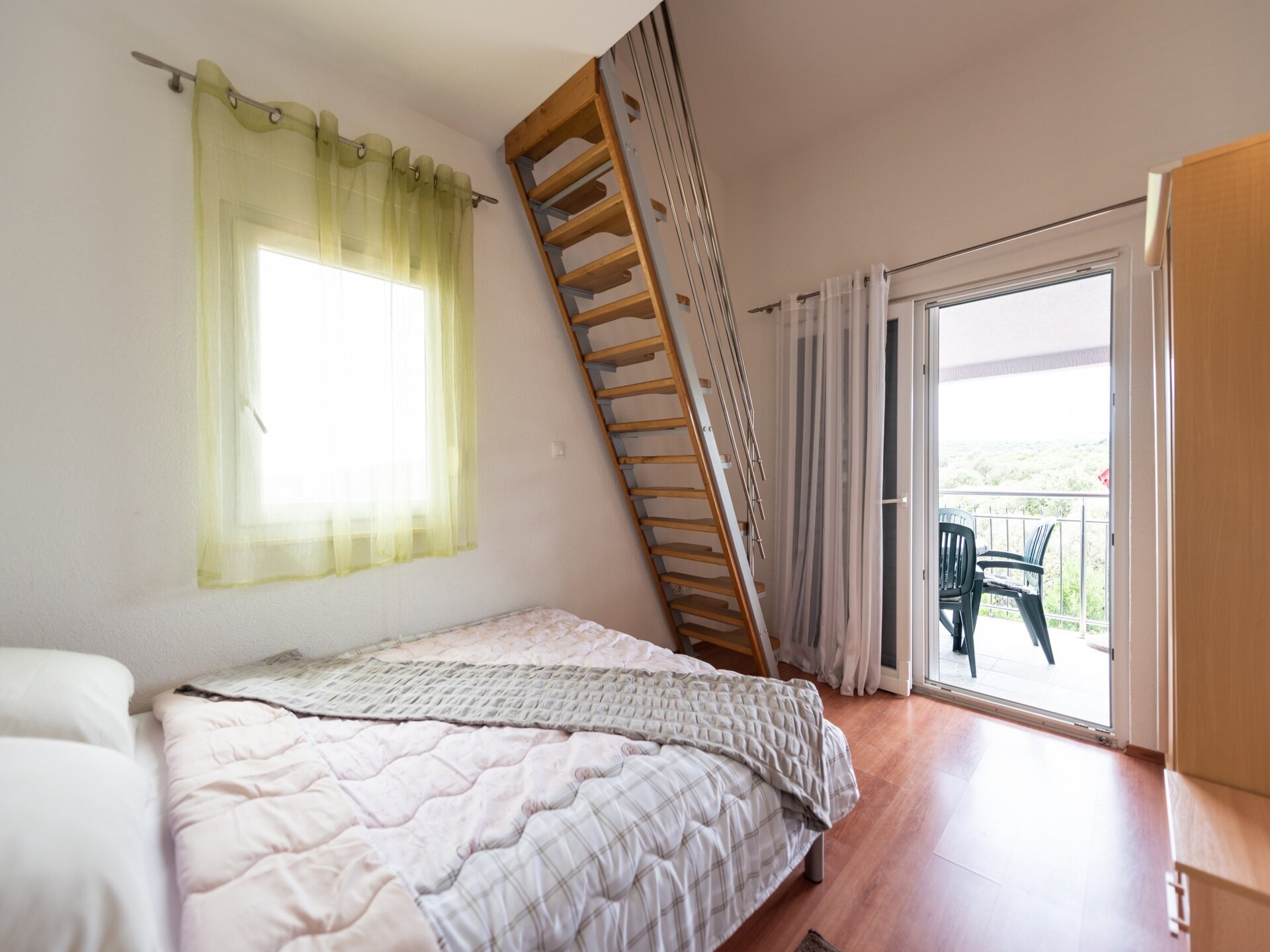 Comfortabel appartement met balkon op 200m van zee in Vinisce - foto 7