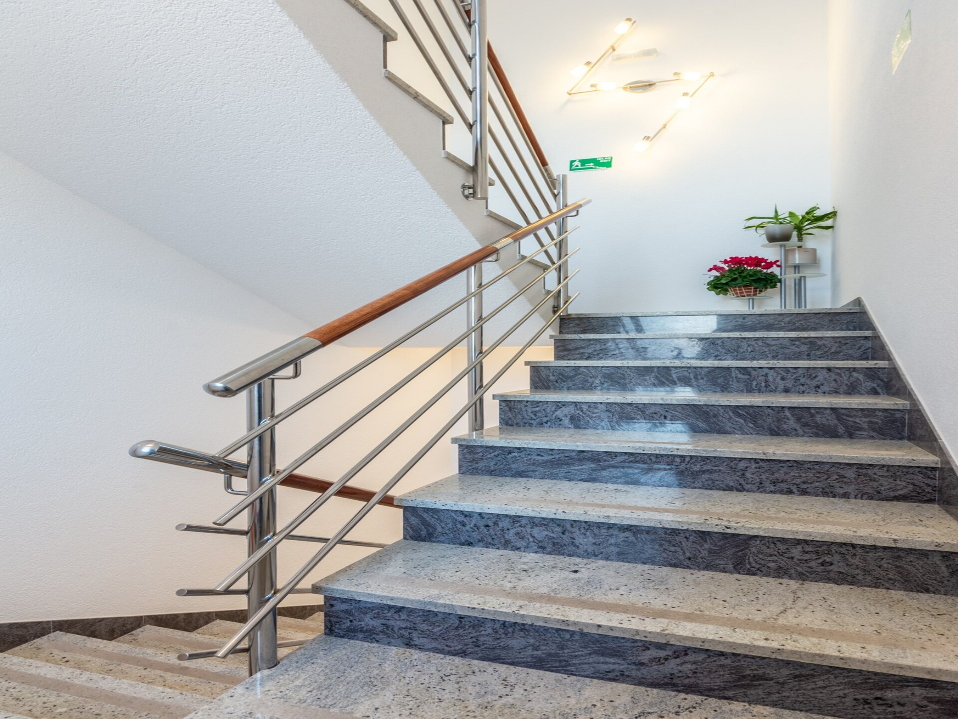 Studio met balkon en uitzicht op zee in het rustige Stanici bij Omiš - foto 21