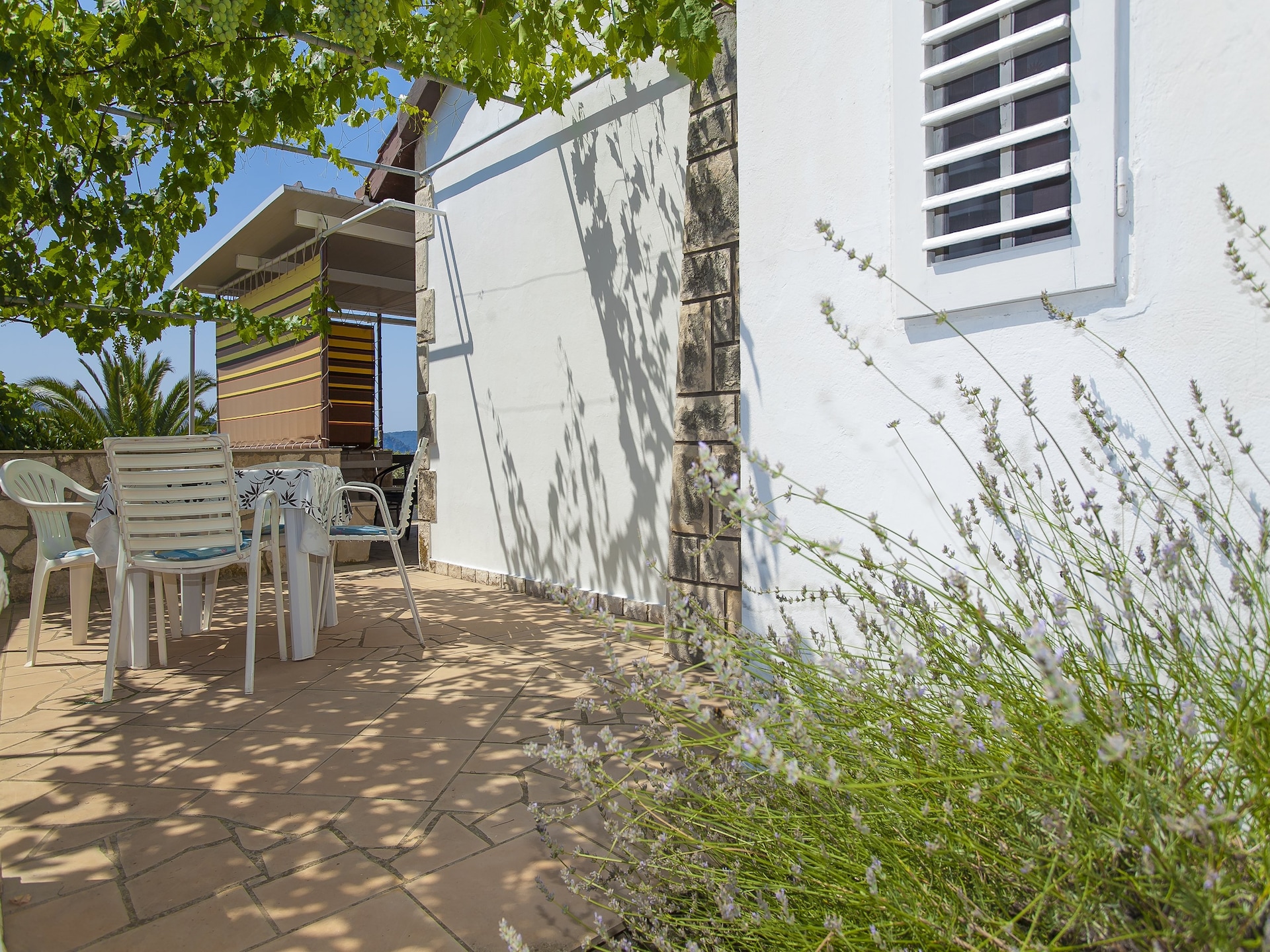 Vakantiehuis Neda: Zeezicht en Terras op Steenworp van Zee in Vela Luka - foto 23