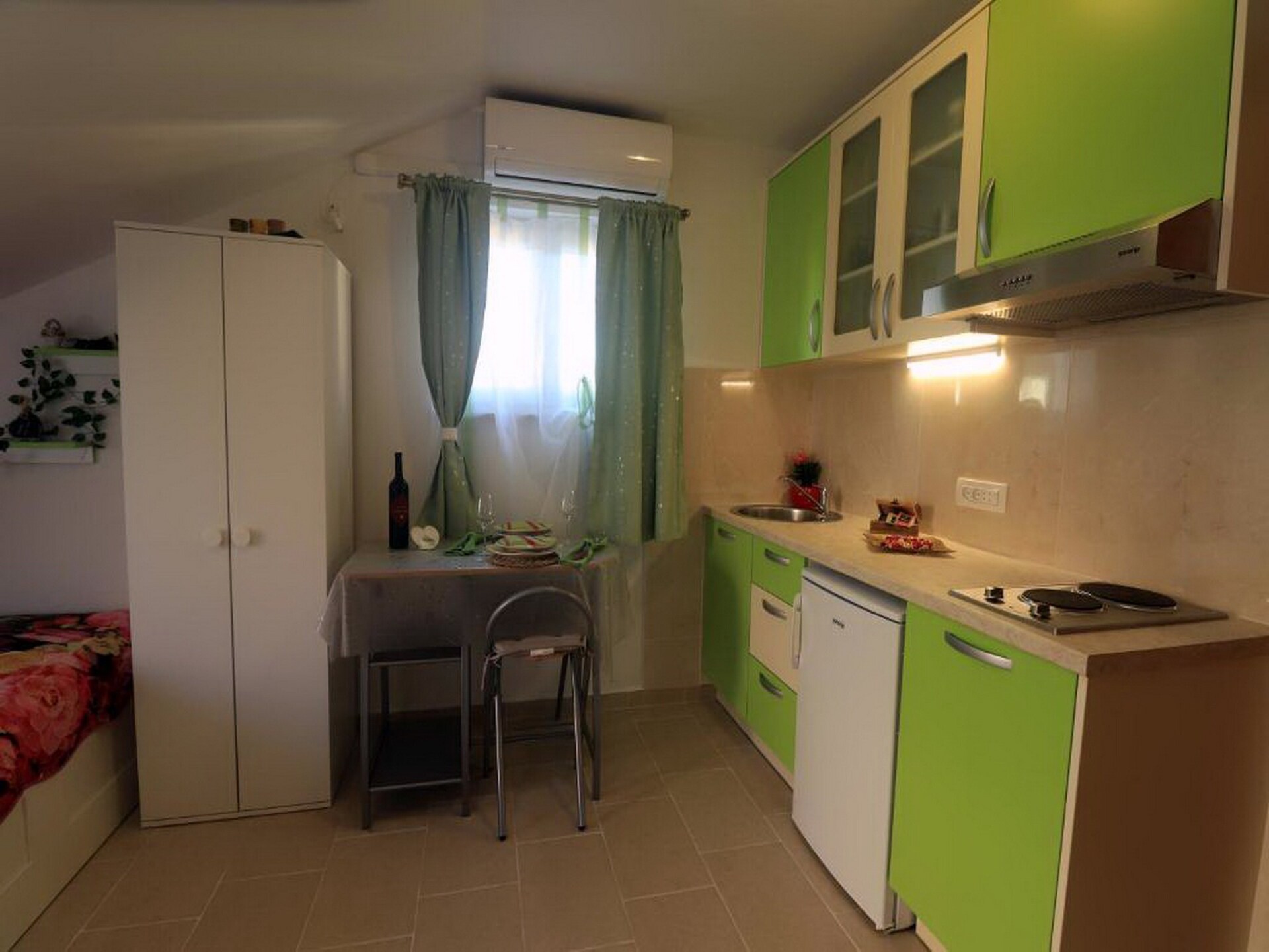 Sfeervolle studio met balkon op 100 meter van het strand in Orebić - foto 4