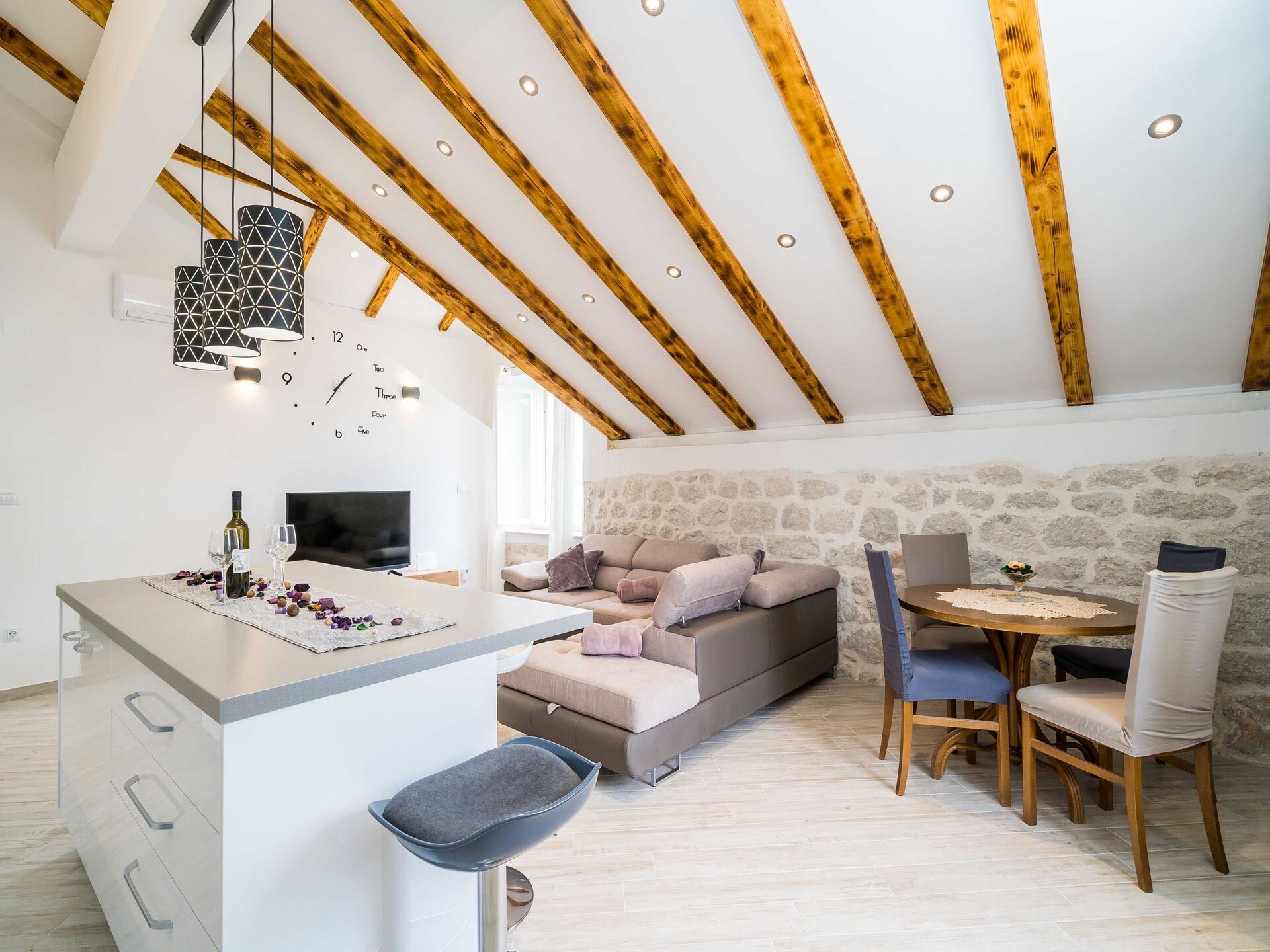 Villa Ro-Ma: Ruim vakantiehuis aan zee met terras en uitzicht in Slano - foto 2