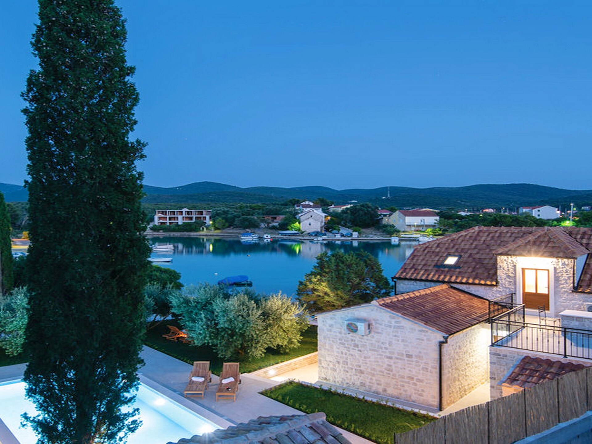 Vakantiehuis in Lovište met privézwembad en zeezicht - foto 33