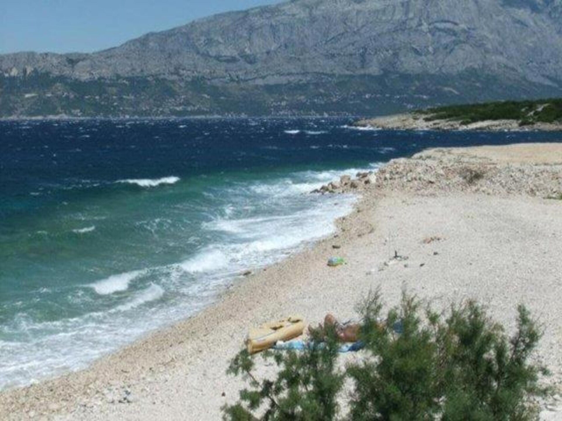 Studio aan zee in Povlja, Brač – 50m van strand met terras en BBQ - foto 16