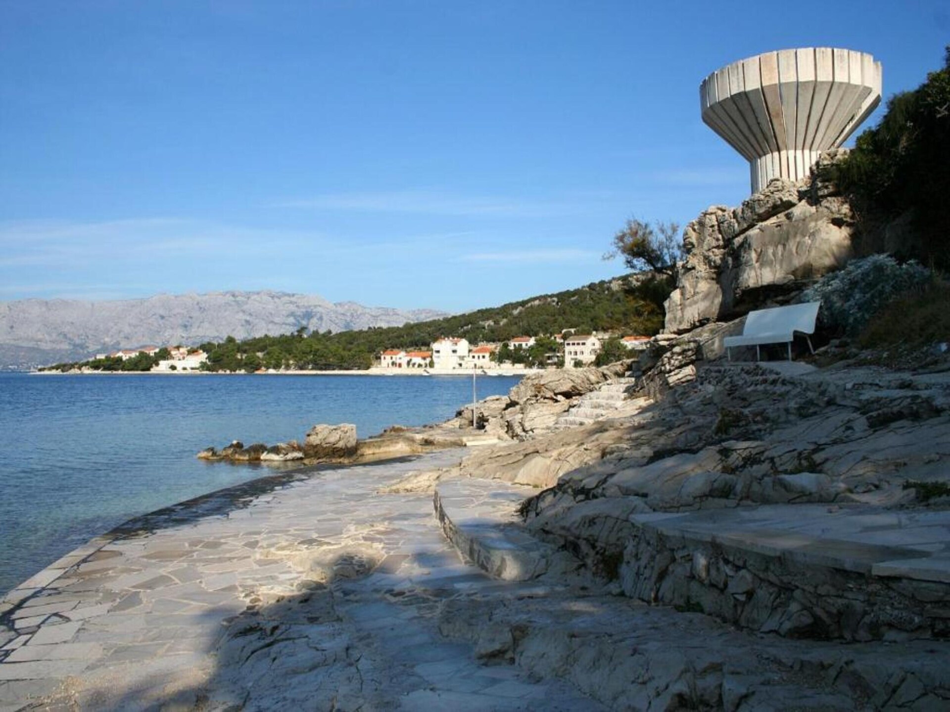 Studio aan zee in Povlja, Brač – 50m van strand met terras en BBQ - foto 6