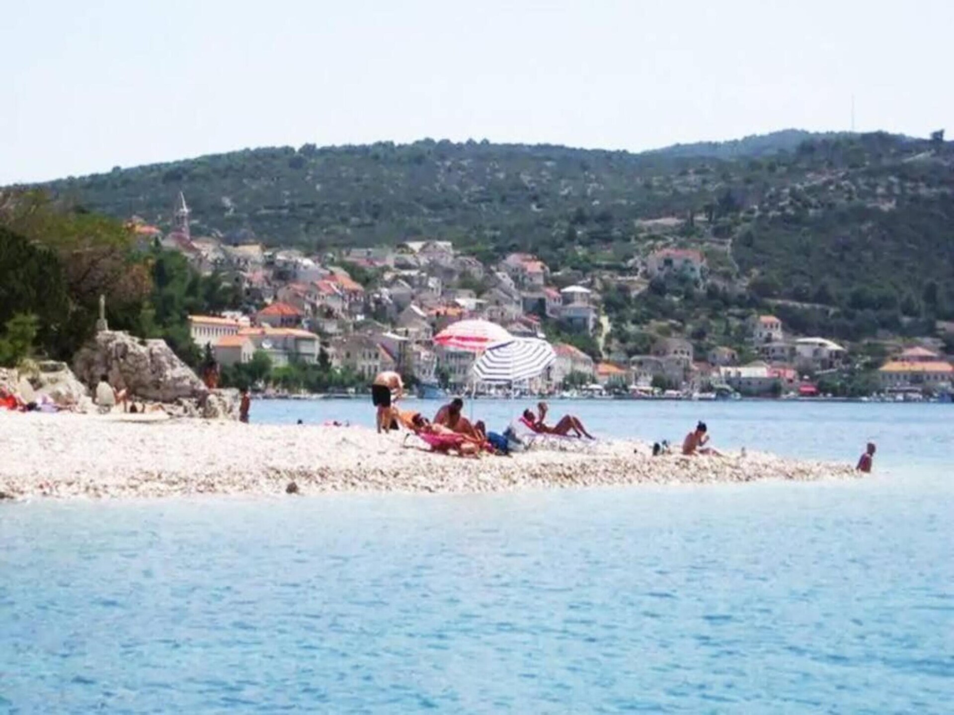 Studio aan zee in Povlja, Brač – 50m van strand met terras en BBQ - foto 32