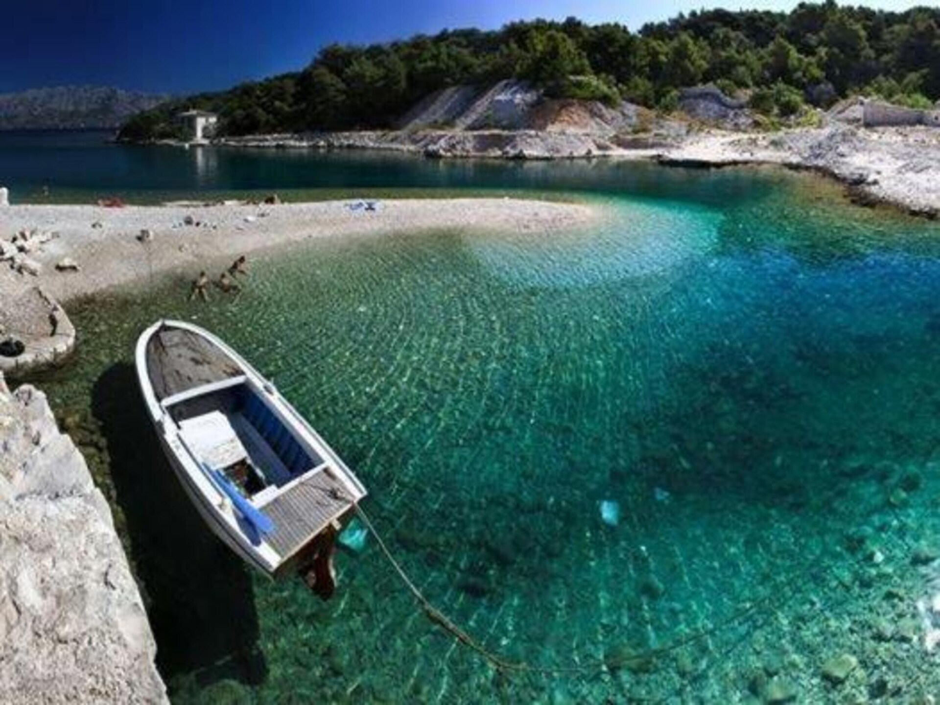 Studio aan zee in Povlja, Brač – 50m van strand met terras en BBQ - foto 31