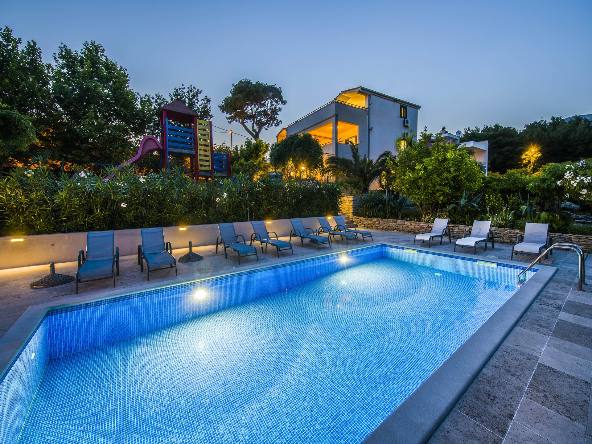 Villa Dvori Viškovi: Ruime villa met privézwembad voor 20 personen bij Podstrana - foto 38
