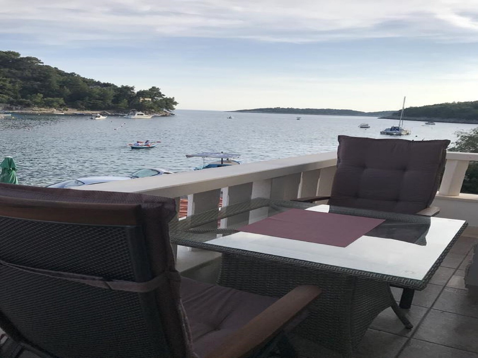 Appartement aan zee in Prižba met terras en uitzicht op de Adriatische Zee - foto 1