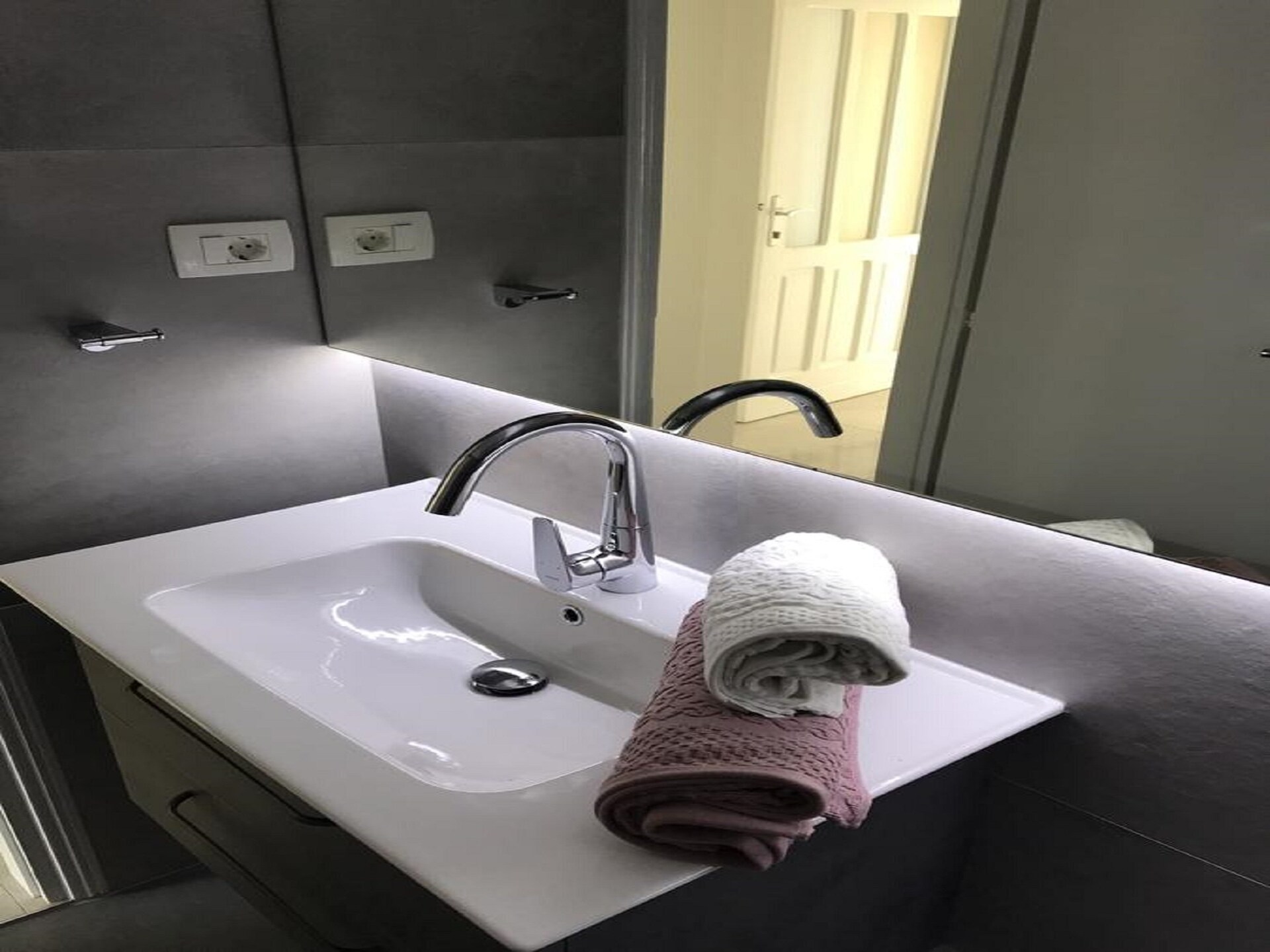 Appartement aan zee in Prižba met terras en uitzicht op de Adriatische Zee - foto 10
