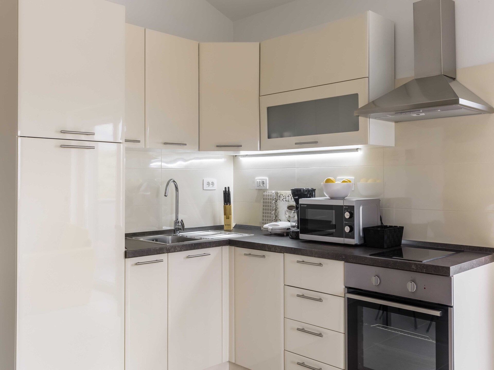 Deluxe twee-kamerappartement met balkon en zwembad in Solin - foto 11