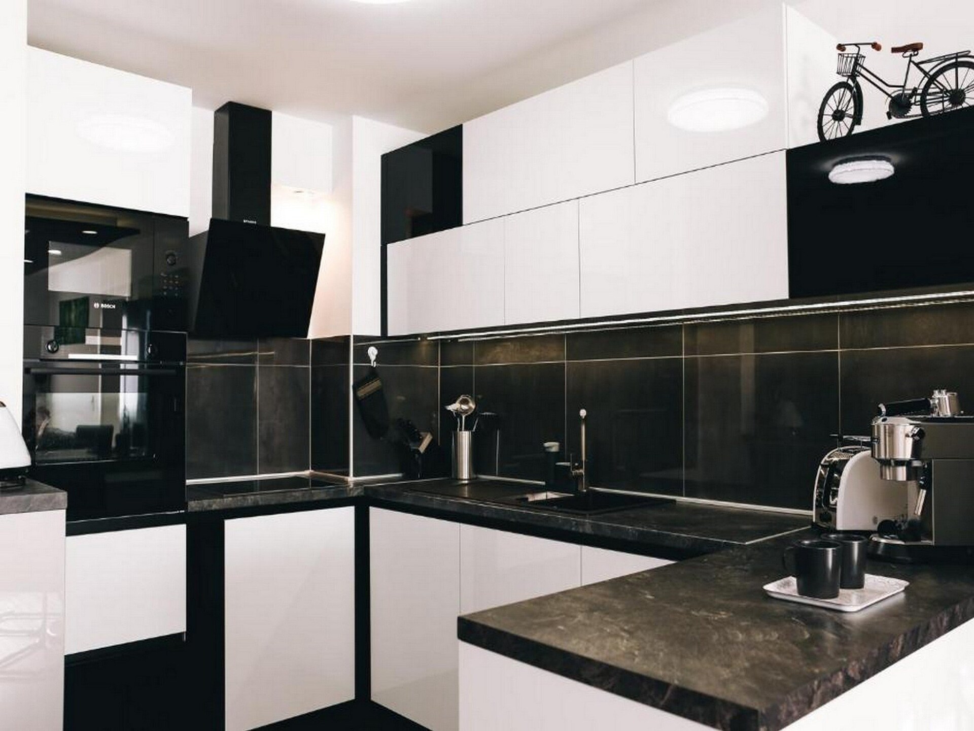 Ruim appartement met 2 slaapkamers in het hart van Zagreb - foto 12