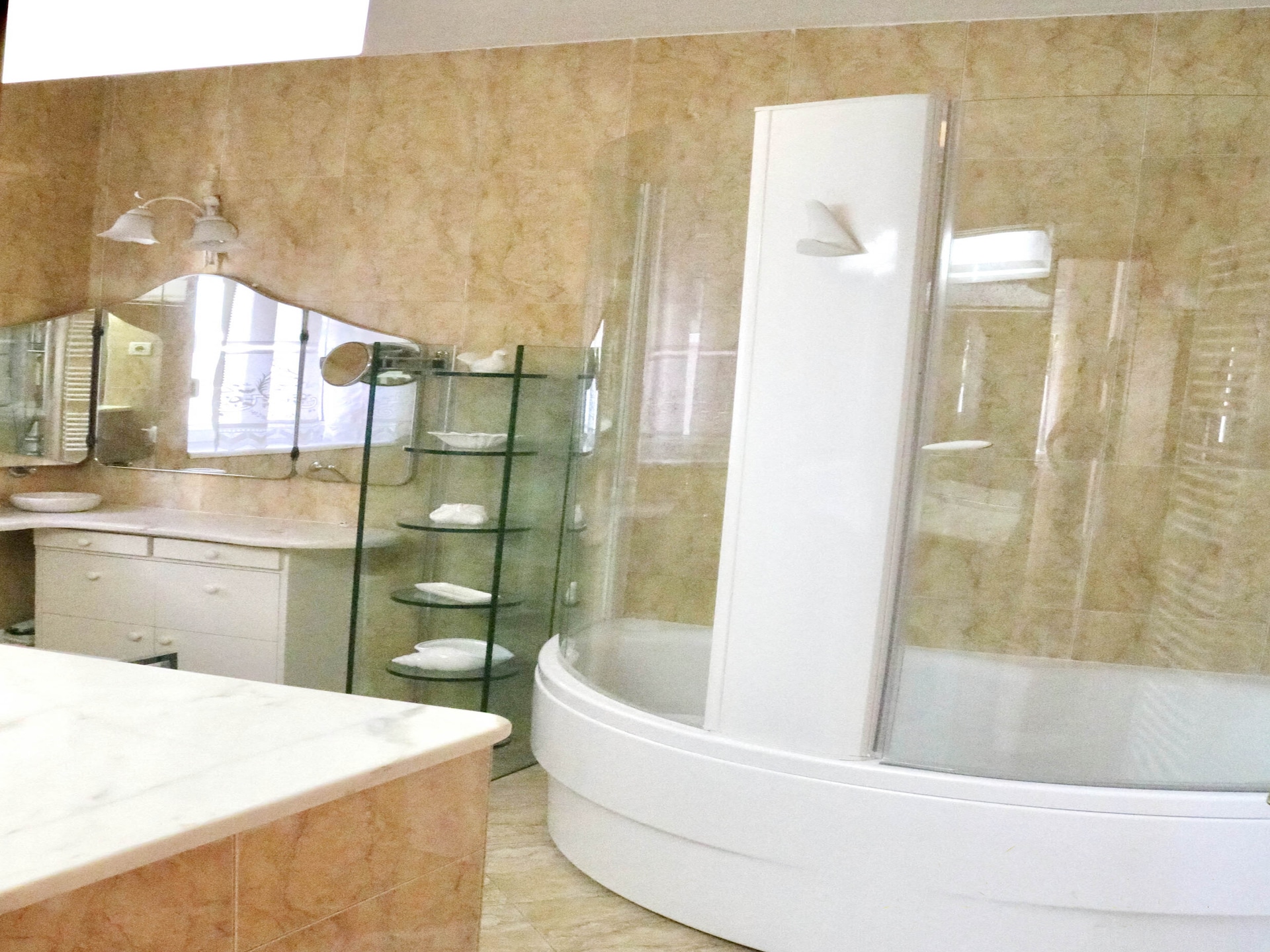 5-persoons luxe appartement in Split met hottub en sauna - foto 16