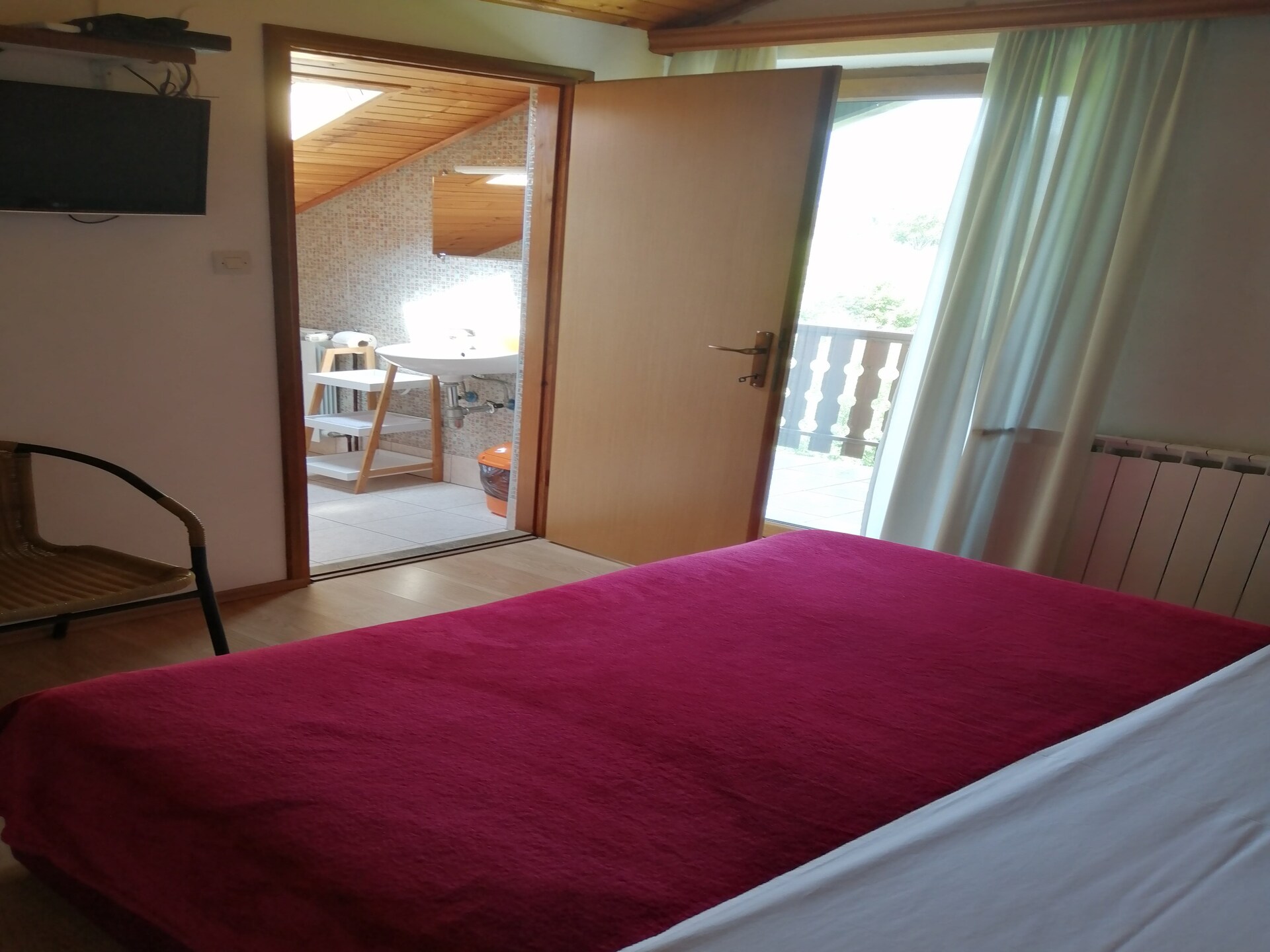 Modern appartement met terras bij Plitvicka Jezera - foto 3