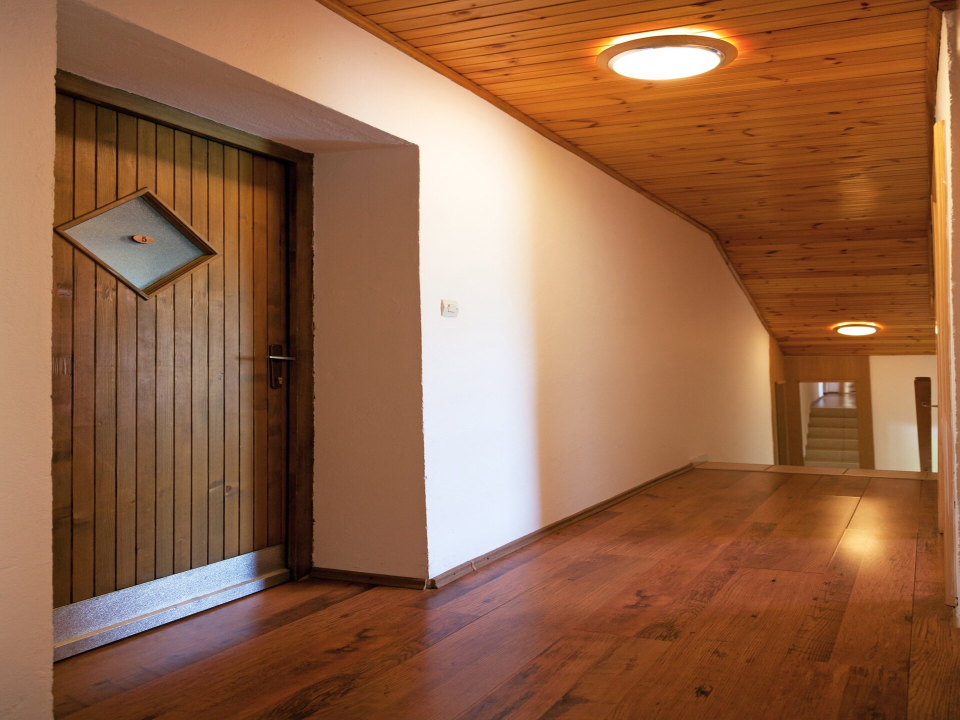 Modern appartement met terras bij Plitvicka Jezera - foto 7