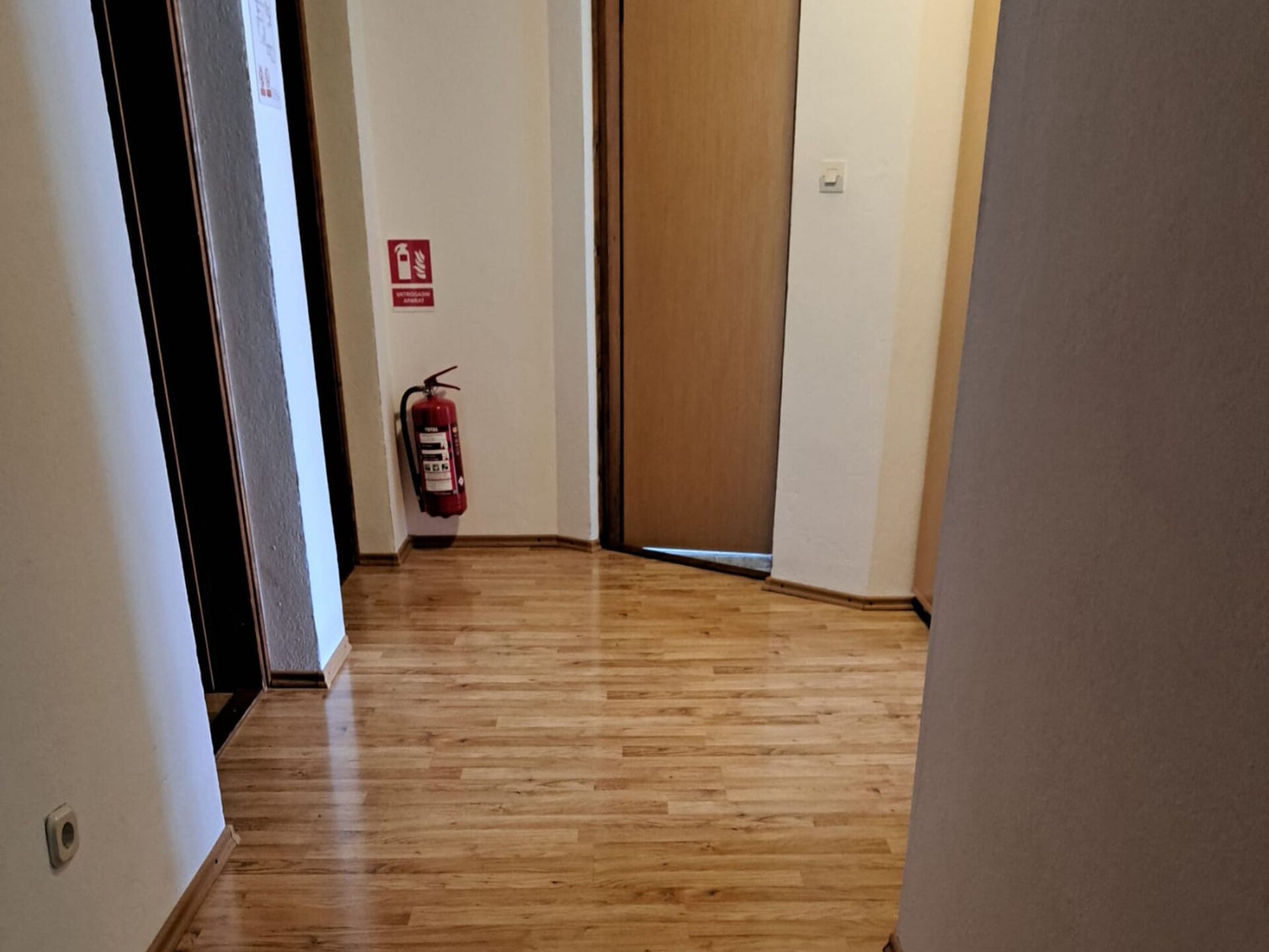 Modern appartement met terras bij Plitvicka Jezera - foto 12