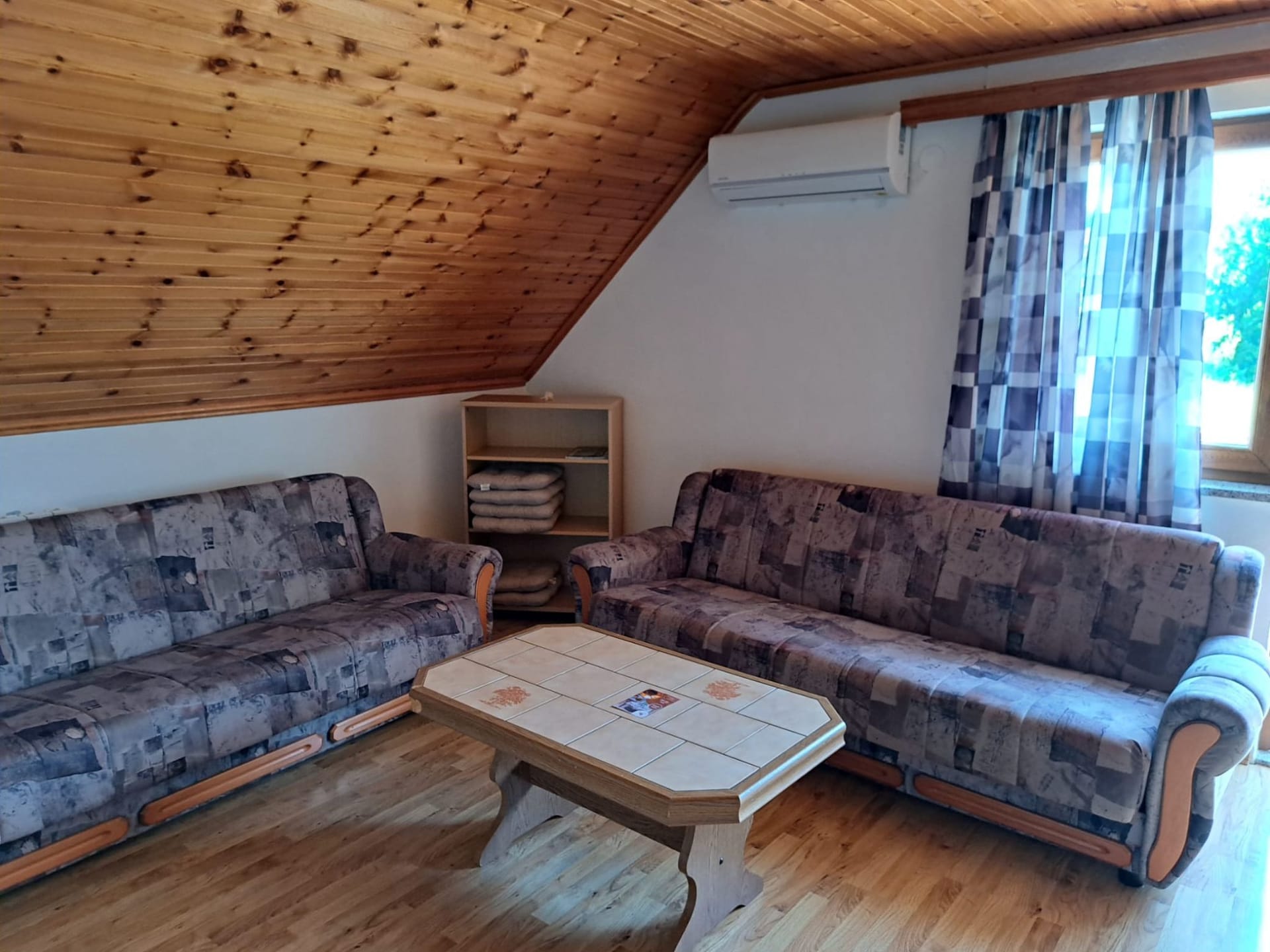Modern appartement met terras bij Plitvicka Jezera - foto 16