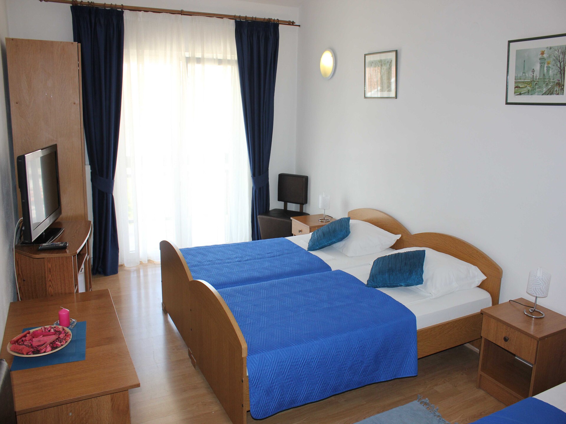 Knusse Deluxe Kamer met Terras nabij Strand Ploče – Geschikt voor 4 Personen - foto 1