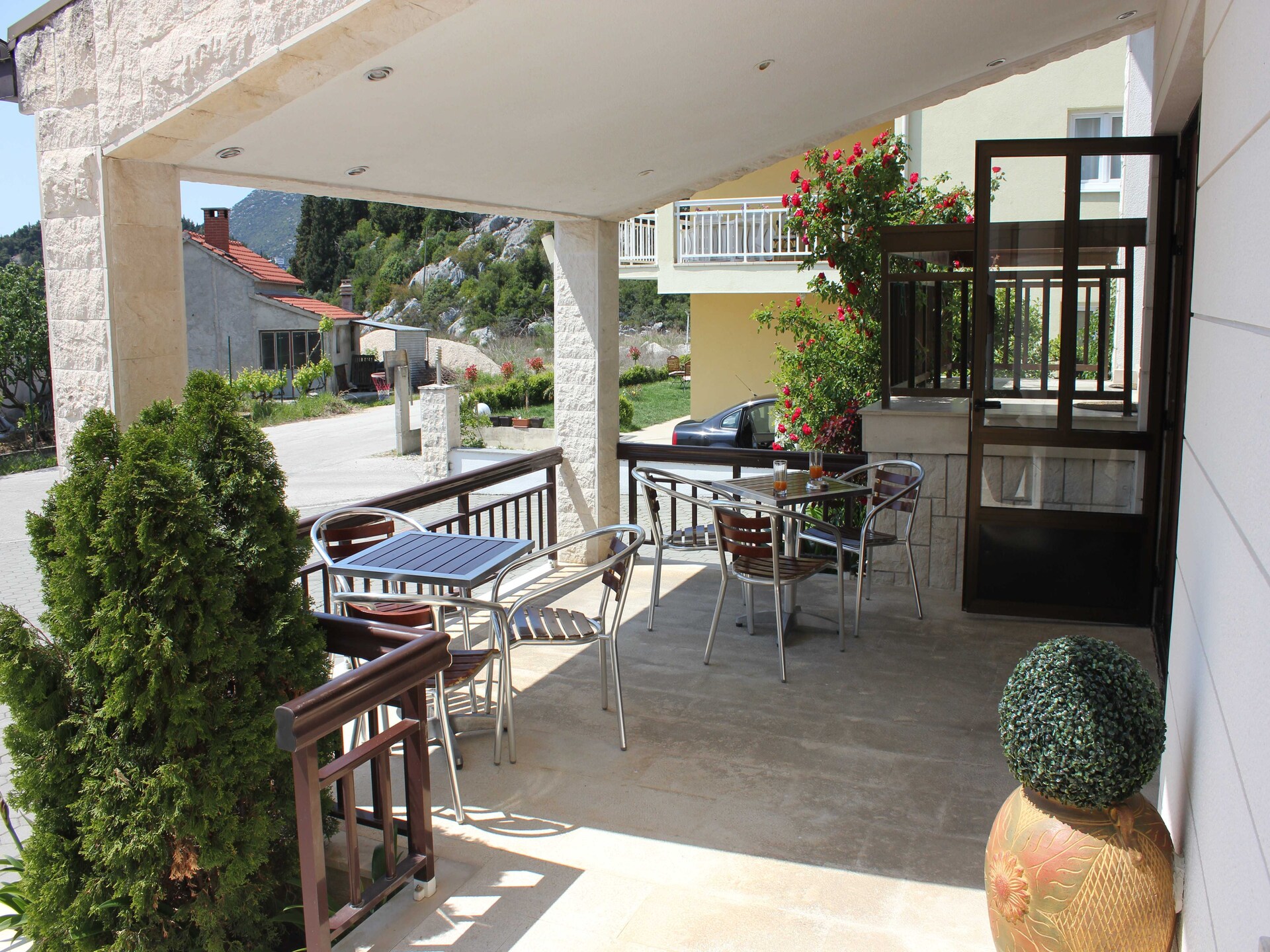 Comfortabel appartement met balkon in Ploče, 1,5 km van het strand - foto 4