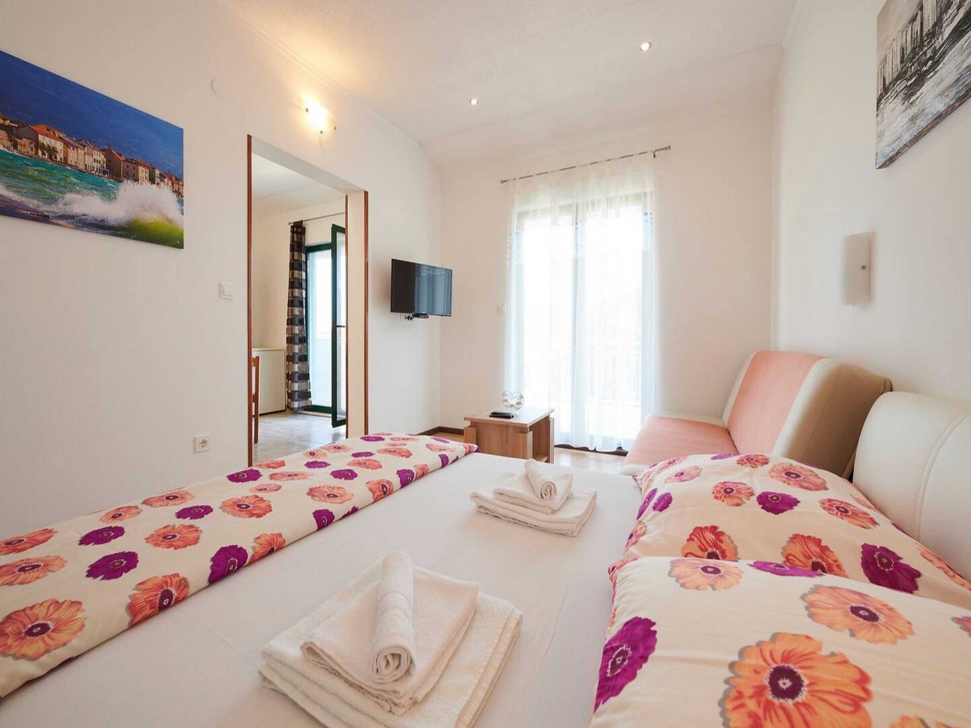 Aan het strand: Comfortabel studio-appartement in Kastel Stafilic - foto 2