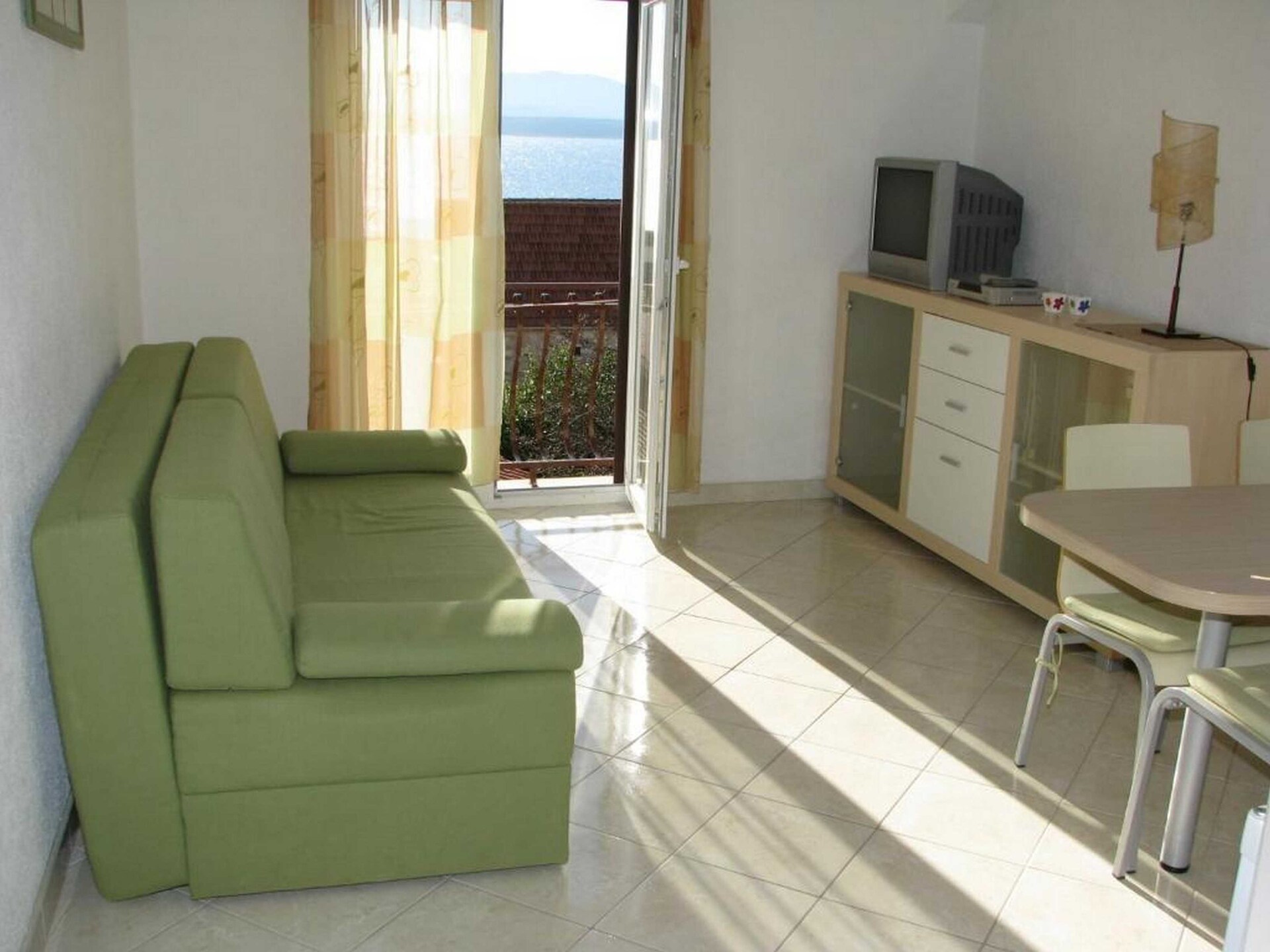 Knus appartement met balkon op 200m van zee in Bol, Brač - foto 1