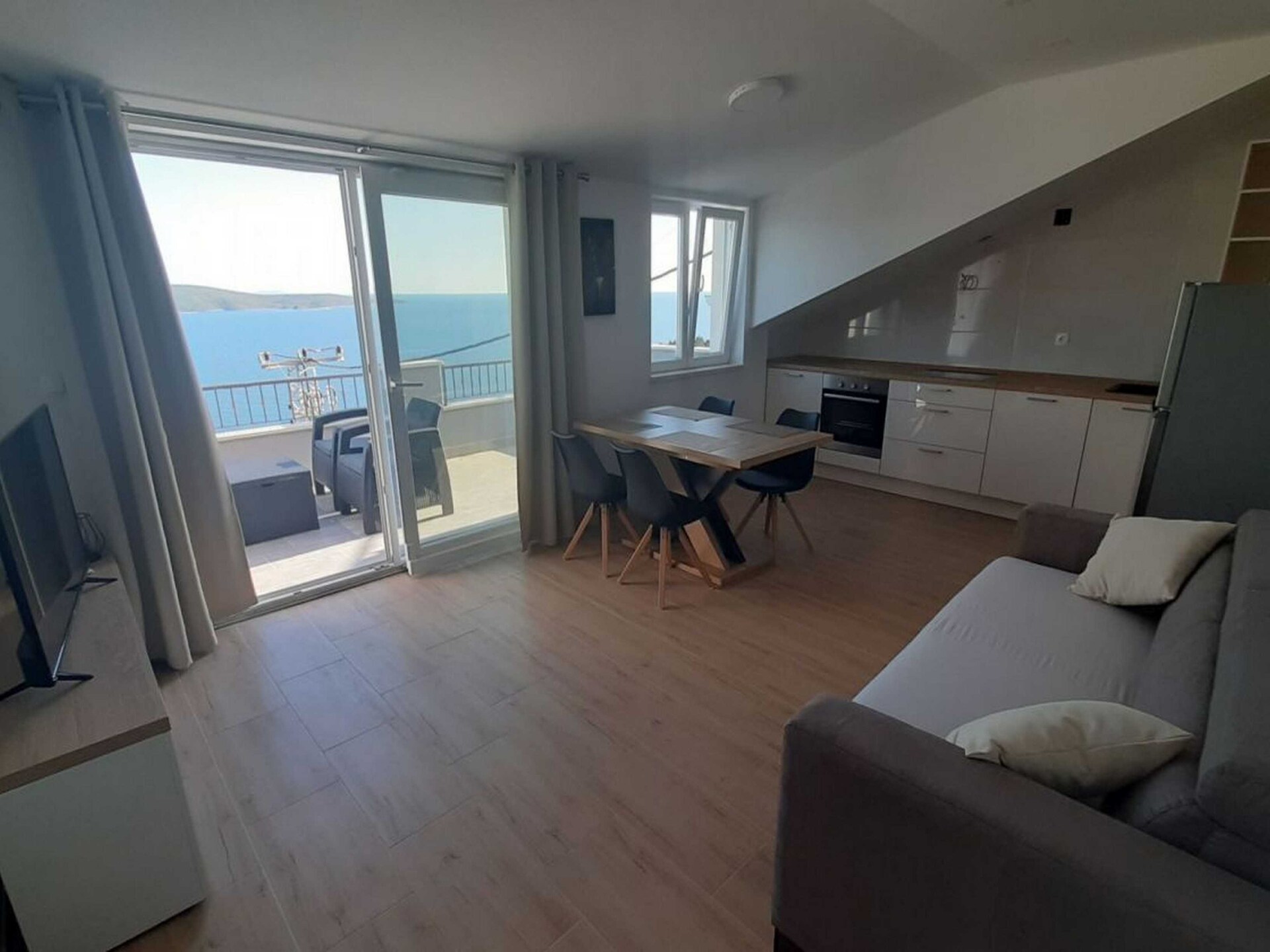 Superieur appartement met zeezicht en terras voor 6 personen in Jelsa, Hvar - foto 8