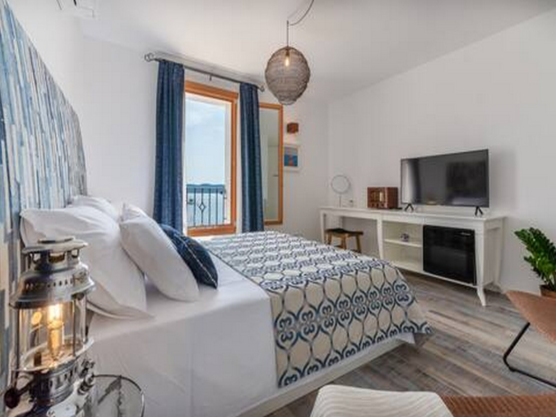 Luxe appartement met zeezicht op 10 meter van het strand in Trogir · 2 pers. - foto 9