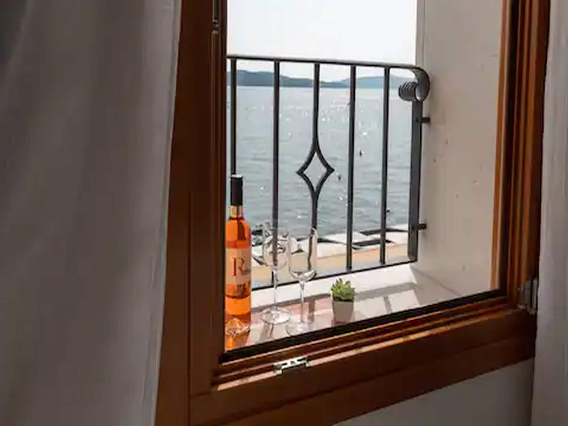 Luxe appartement met zeezicht op 10 meter van het strand in Trogir · 2 pers. - foto 2