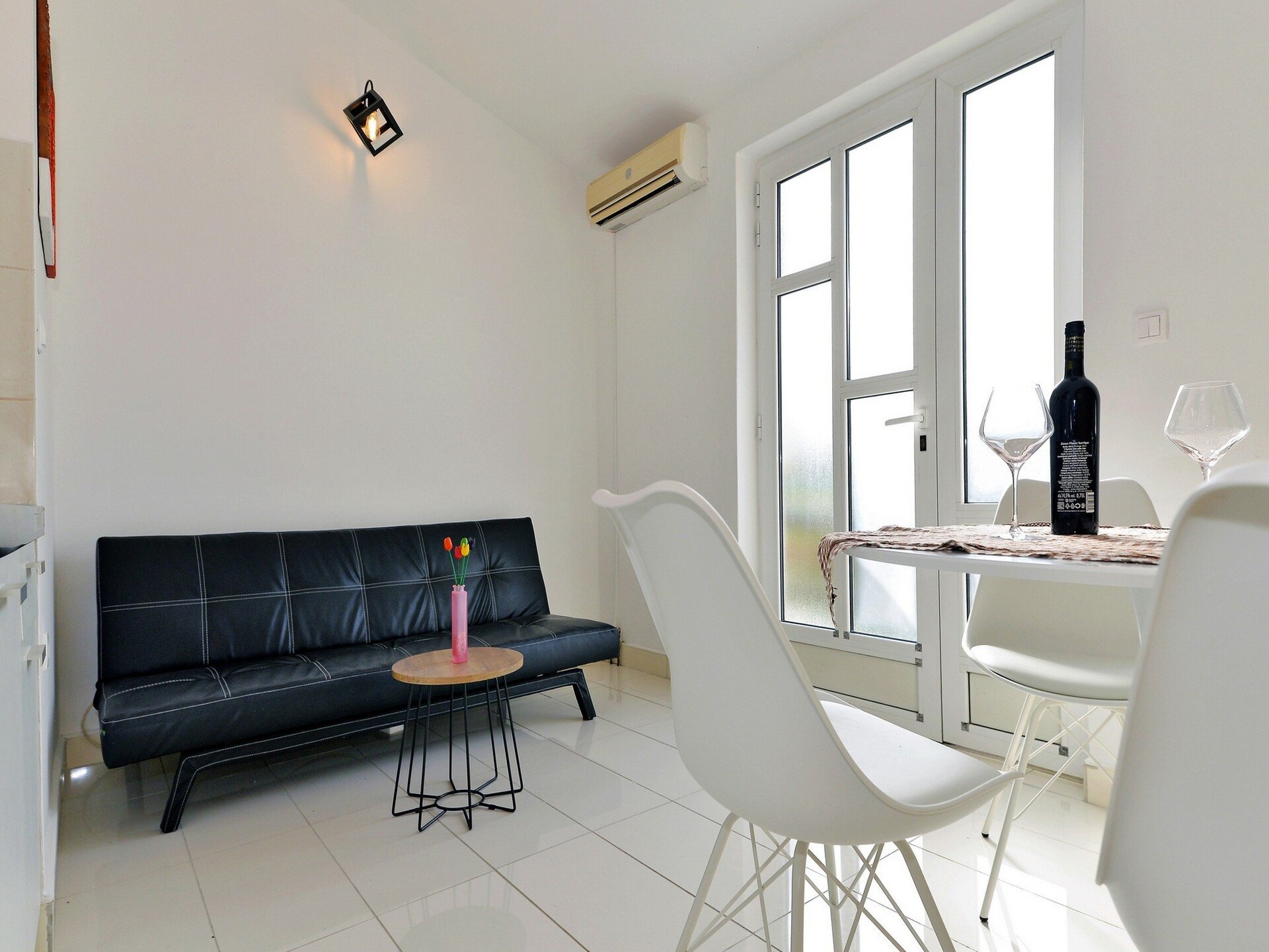 Appartement met balkon en zeezicht op 10 meter van het strand in Murter - foto 3