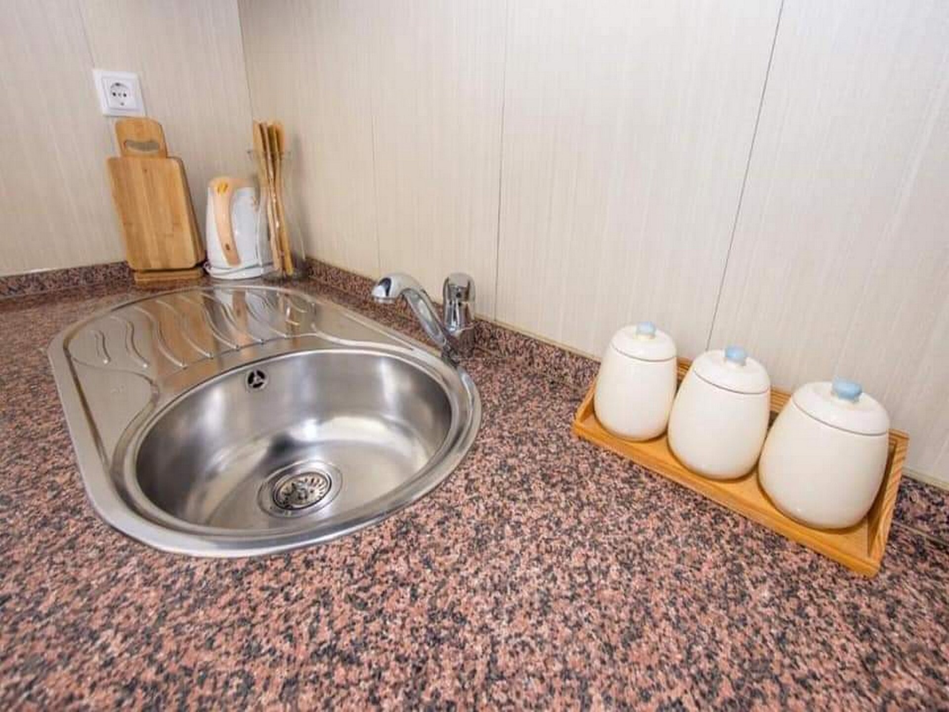 Aan het strand: Appartement La Eva op Pag voor 4 personen - foto 7