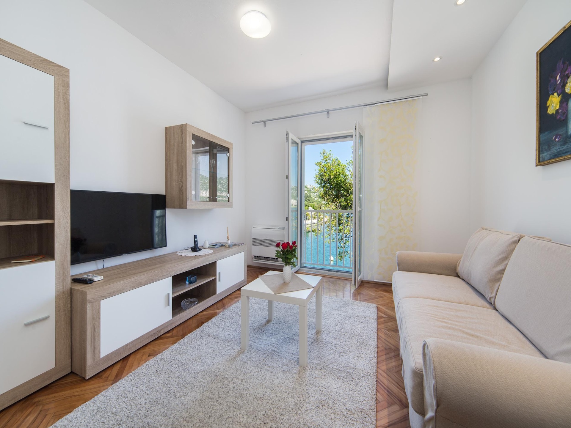Rustiek appartement aan zee met terras en BBQ in Rogotin - foto 2