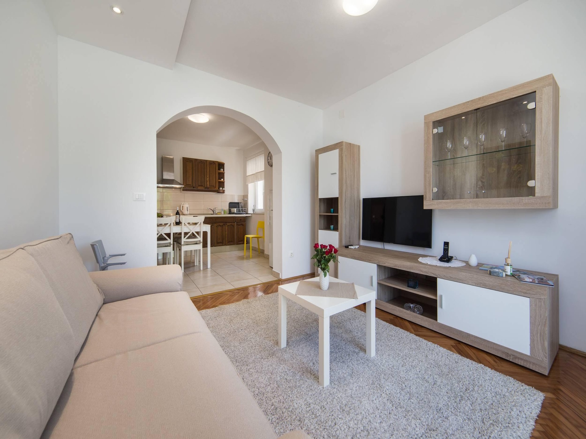 Rustiek appartement aan zee met terras en BBQ in Rogotin - foto 4