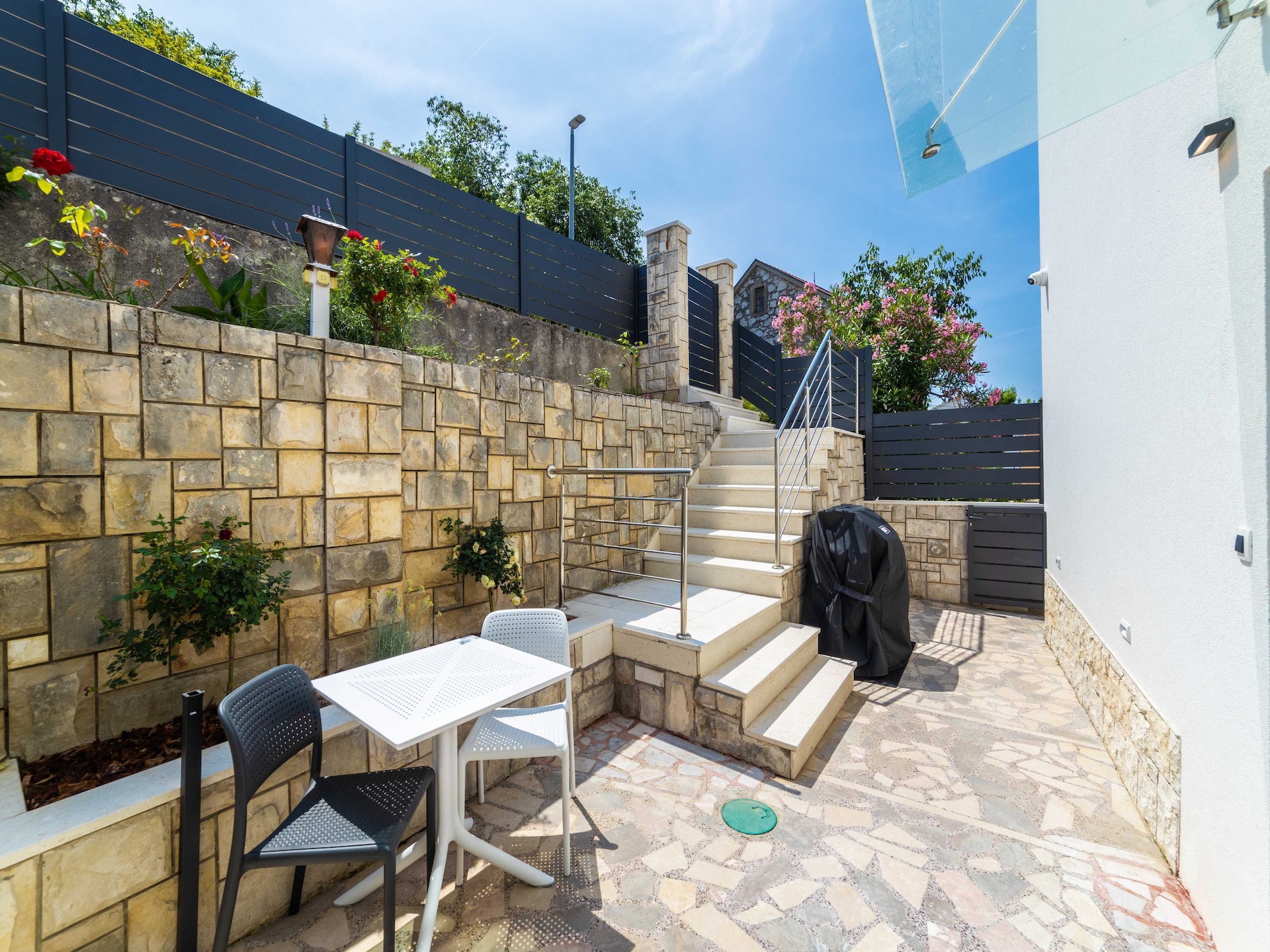 Rustiek appartement aan zee met terras en BBQ in Rogotin - foto 52