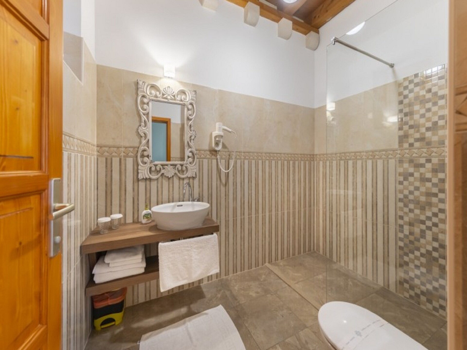 8-persoons villa met privézwembad in Mokosica aan zee - foto 18