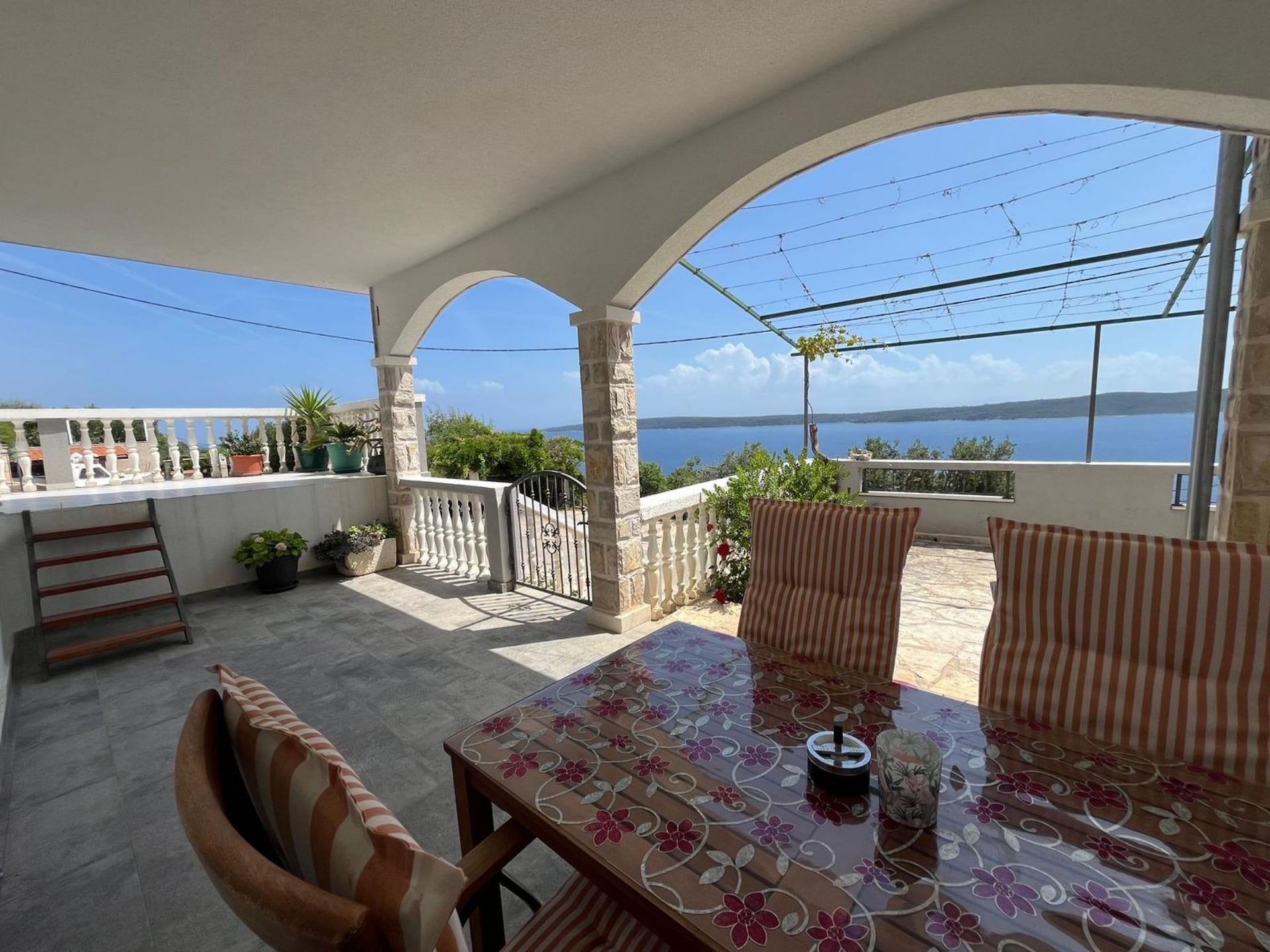 Op 300 m van het strand: Comfortabel appartement in Jelsa · 4 pers. - foto 16